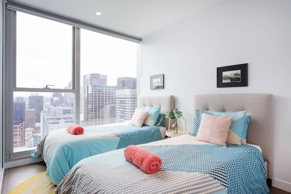 Furnished 2 Bedroom Apartment in Melbourne