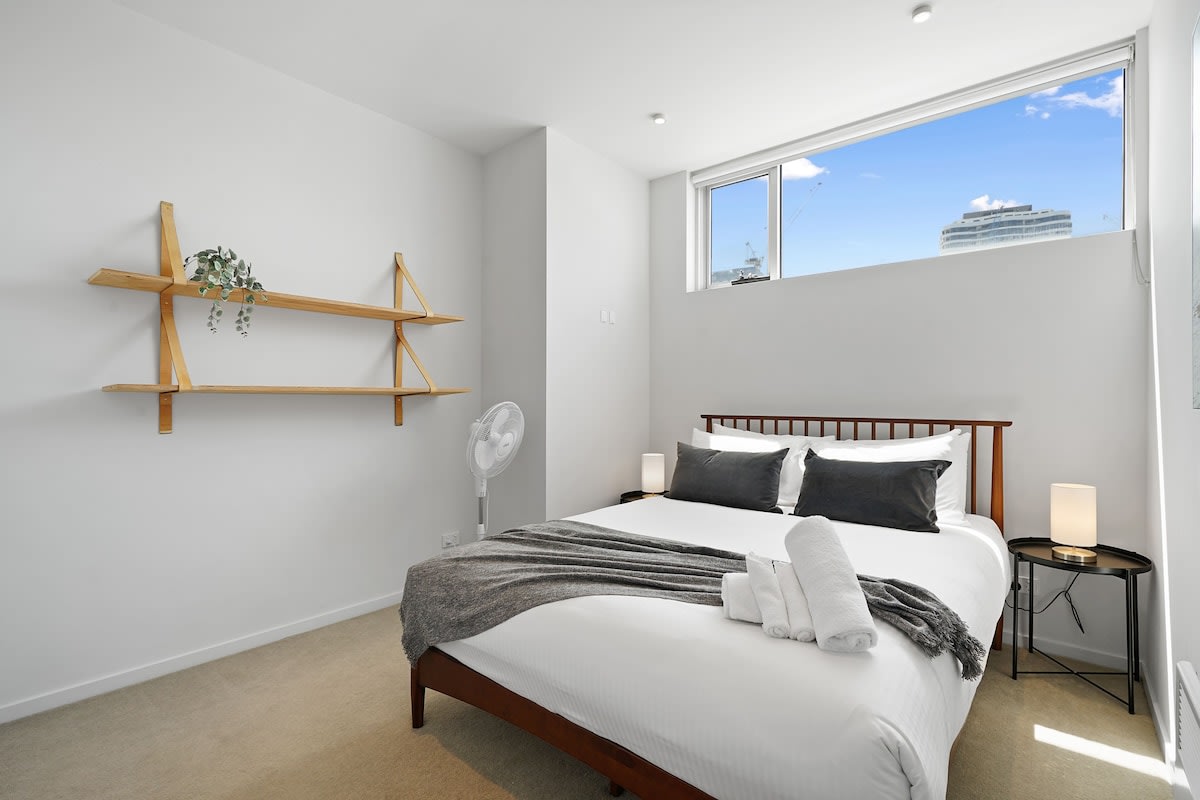 Furnished 2 Bedroom Apartment in Footscray
