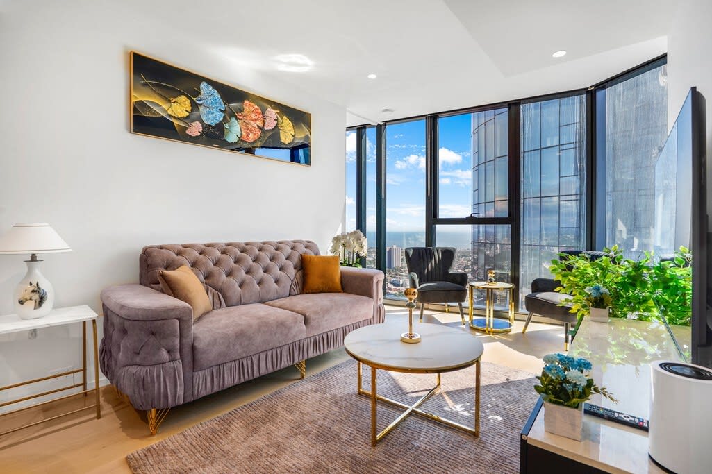 Furnished 2 Bedroom Rental in Southbank