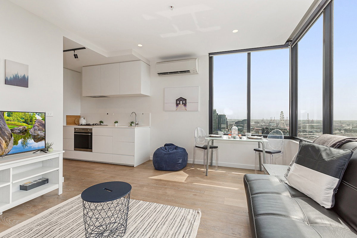 Furnished 1 Bedroom Apartment in West Melbourne