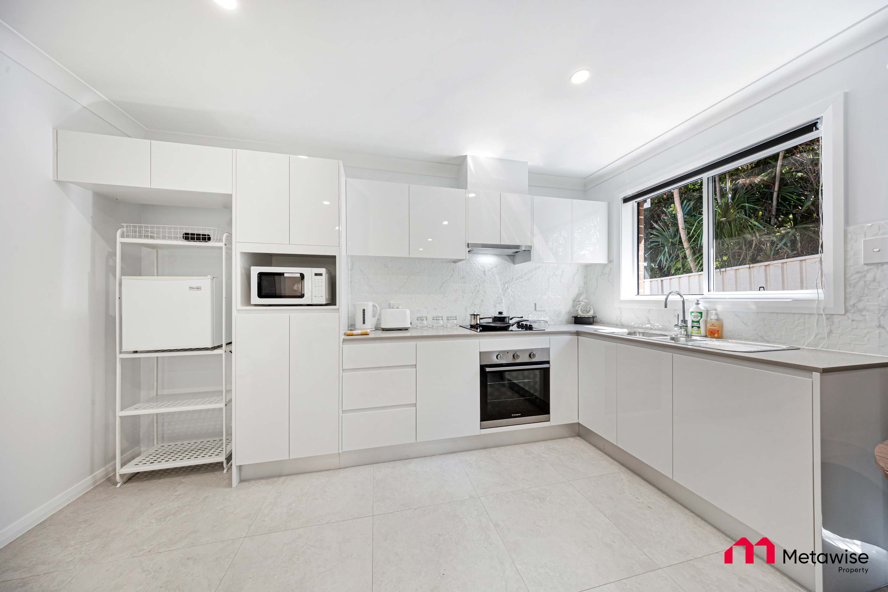 Furnished 2 Bedroom House in Woodbine