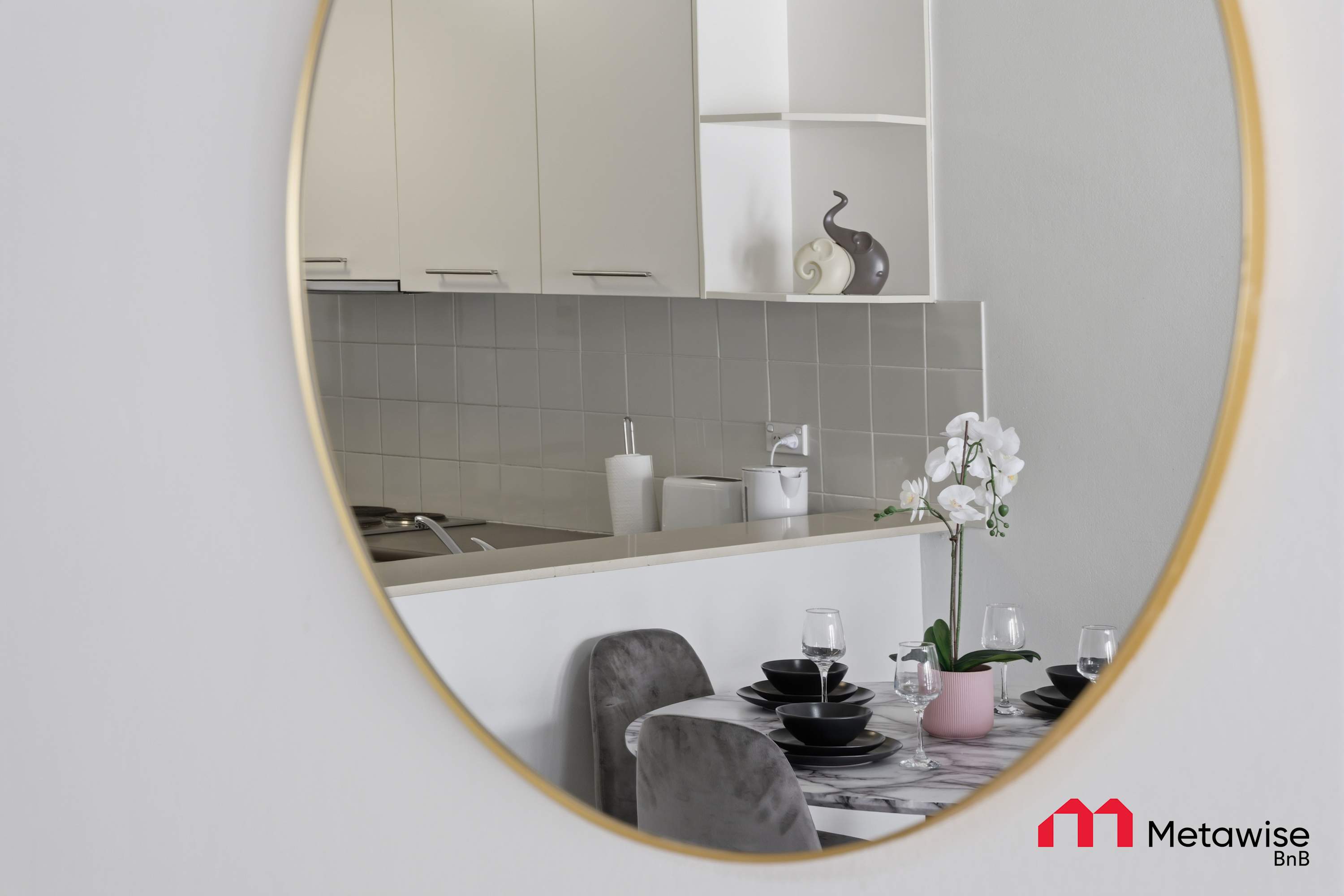 Furnished 2 Bedroom Apartment in Ultimo
