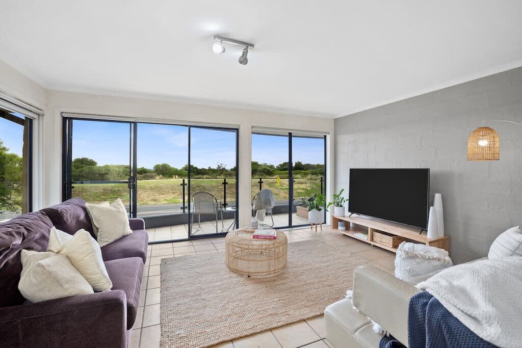 Furnished 2 Bedroom House in Torquay