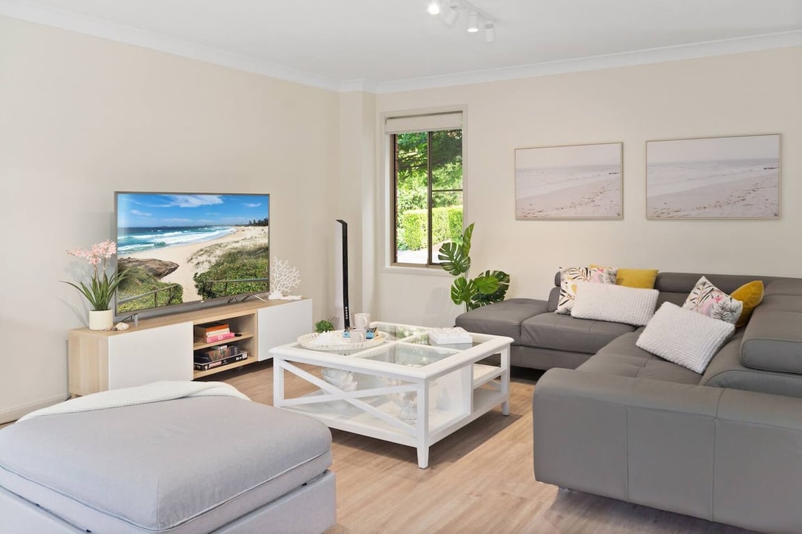Furnished 3 Bedroom House in Wollongong