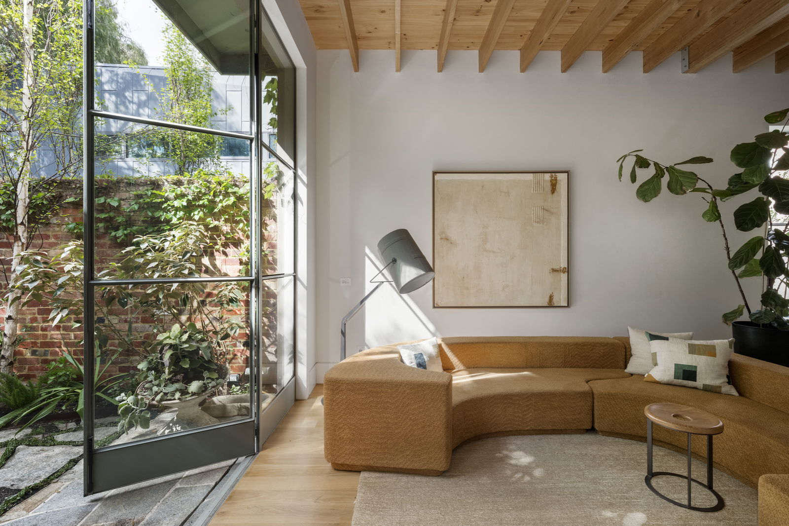 Furnished 3 Bedroom House in South Yarra