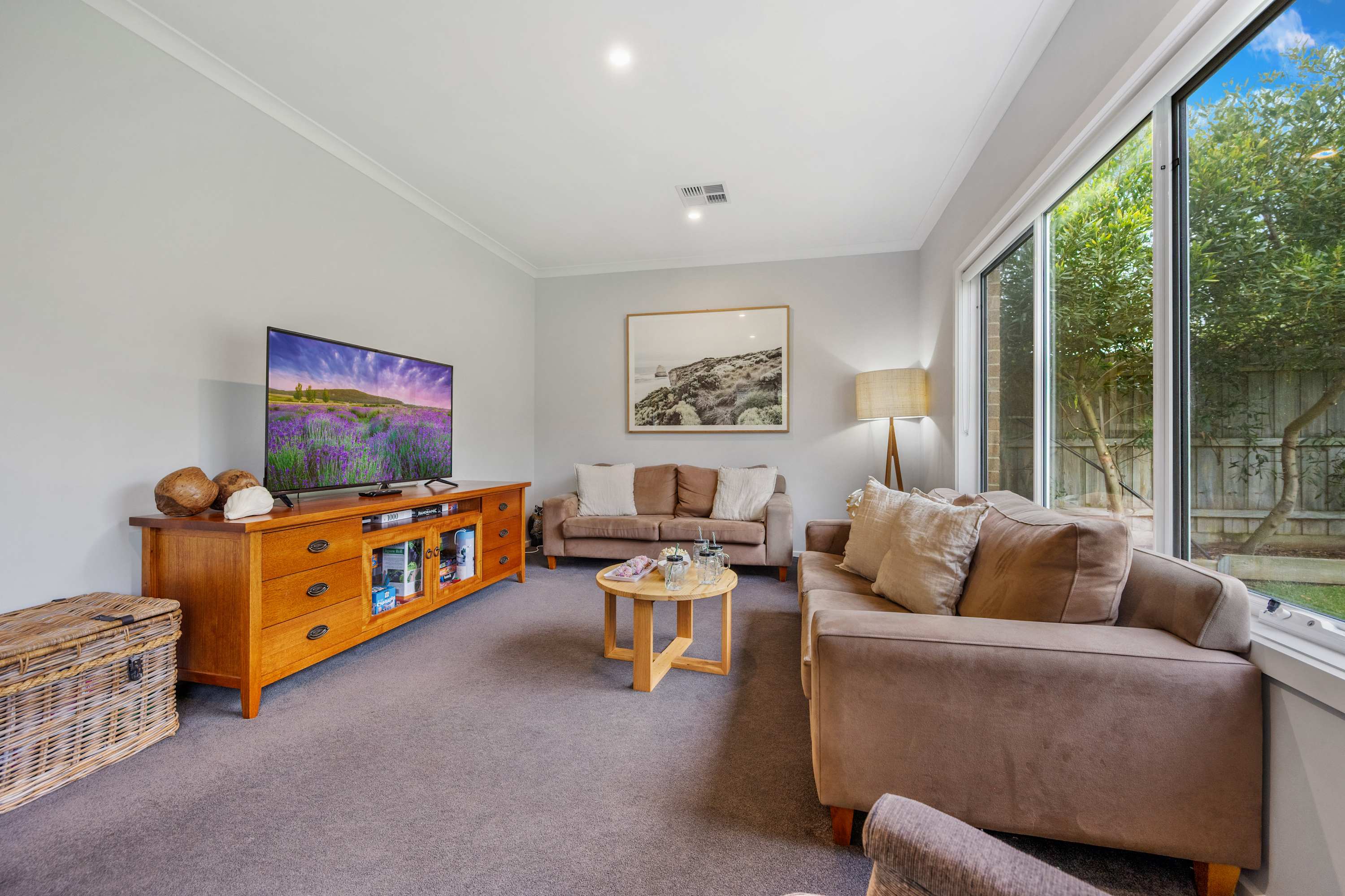Furnished 5 Bedroom House in Inverloch