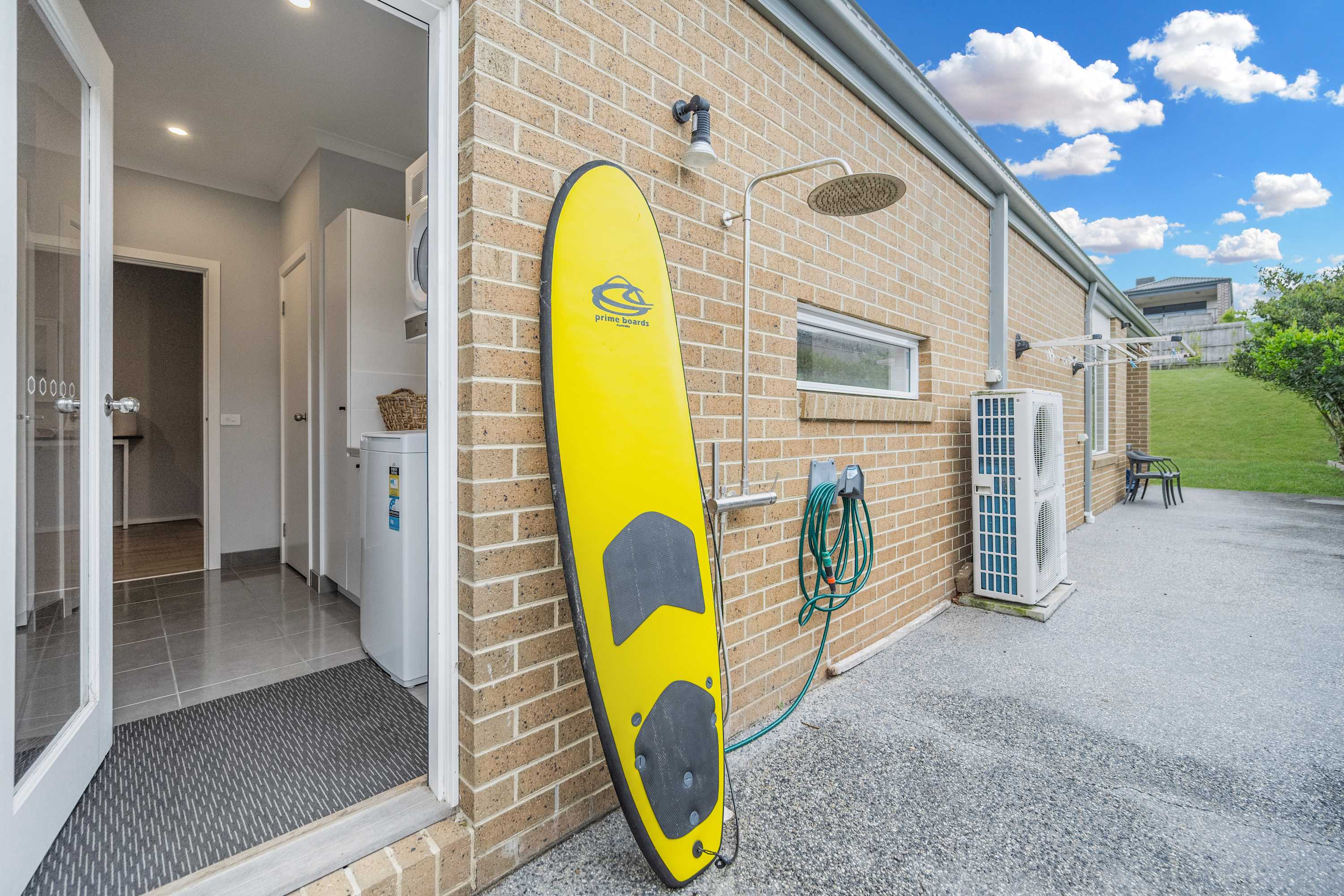 Furnished 5 Bedroom House in Inverloch