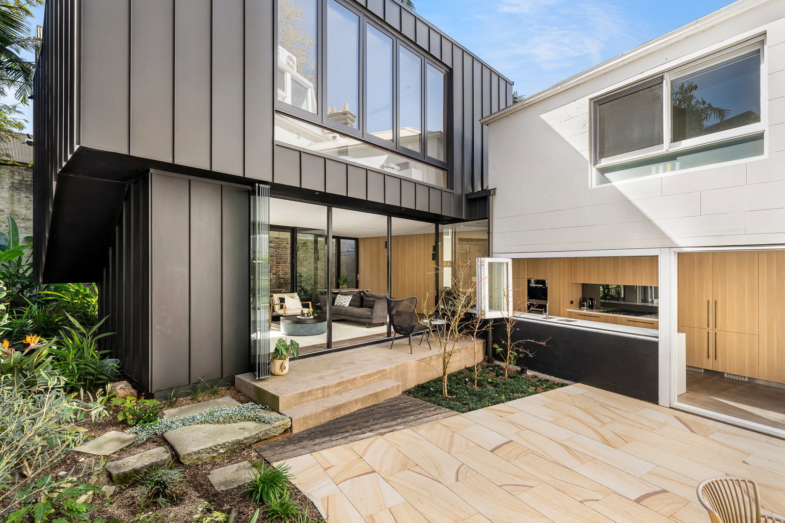 Furnished 4 Bedroom House in Surry Hills