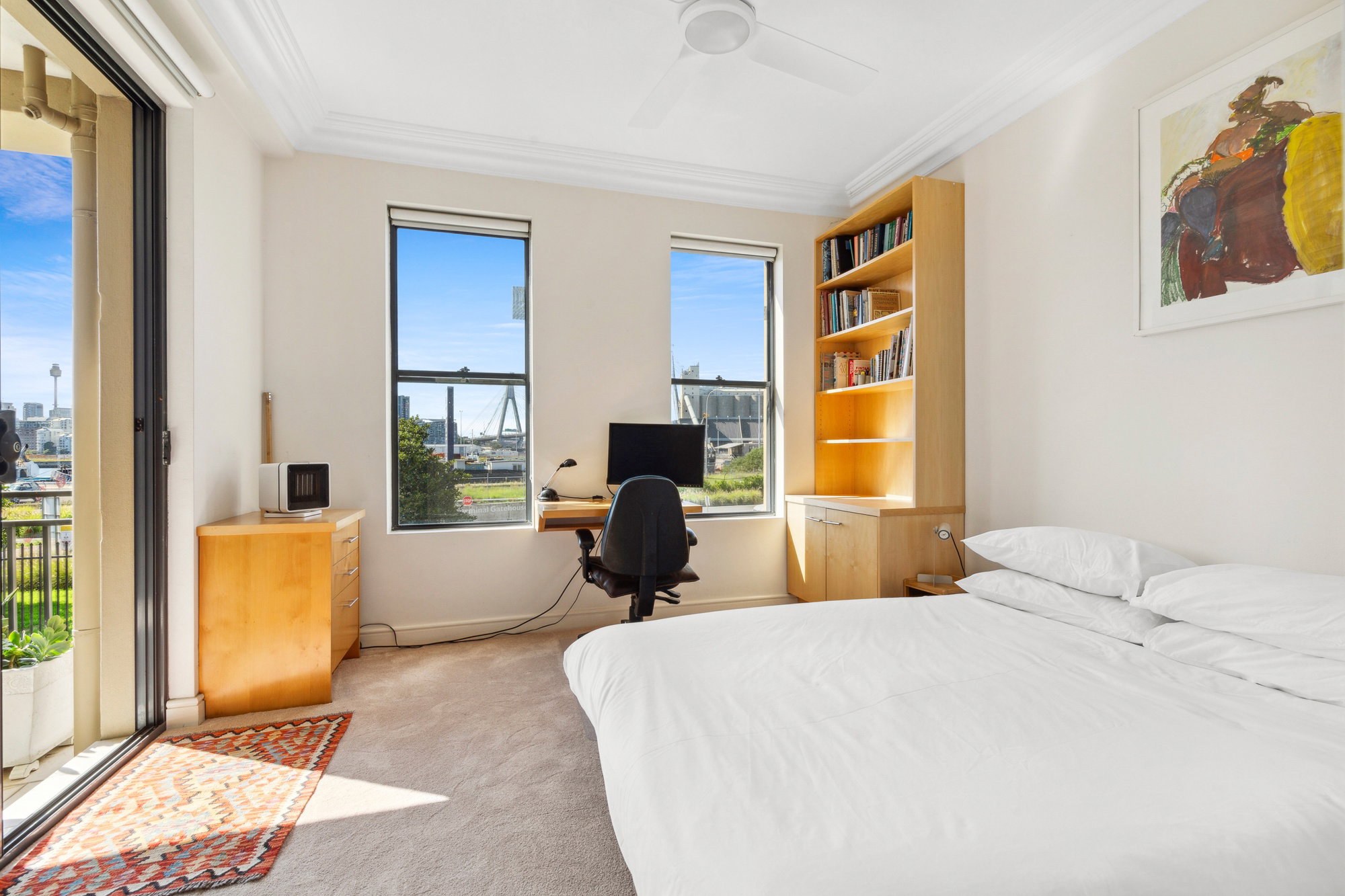 Furnished 2 Bedroom Apartment in Balmain