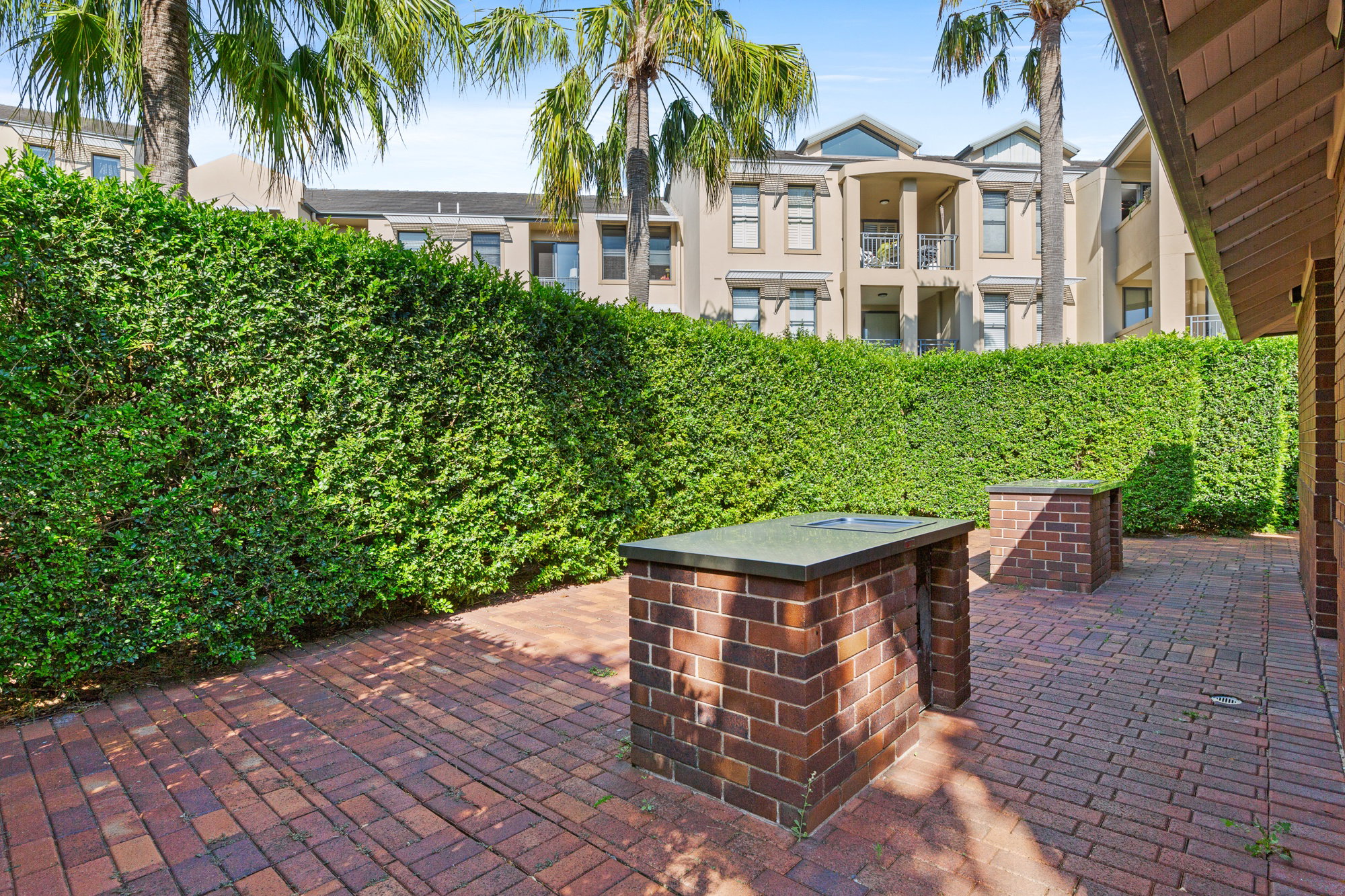 Furnished 2 Bedroom Apartment in Balmain