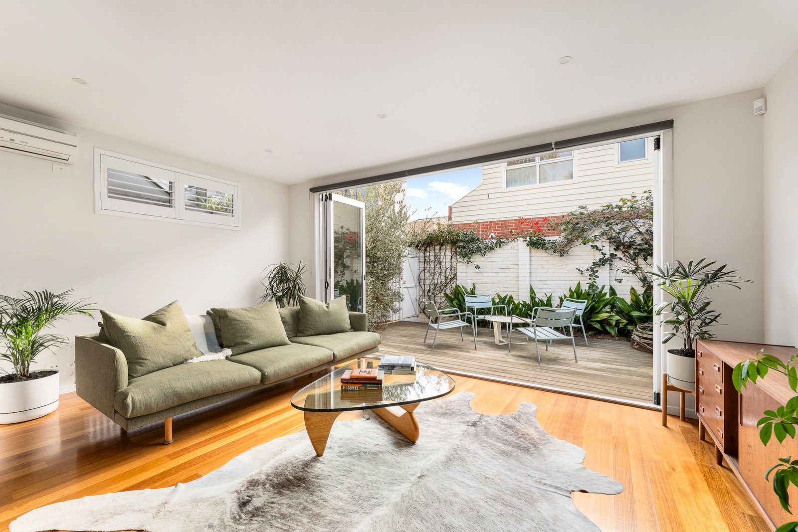 Furnished 2 Bedroom House in South Melbourne
