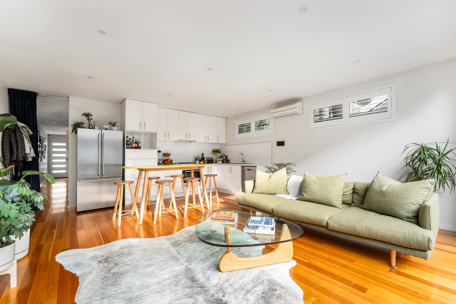 Furnished 2 Bedroom House in South Melbourne