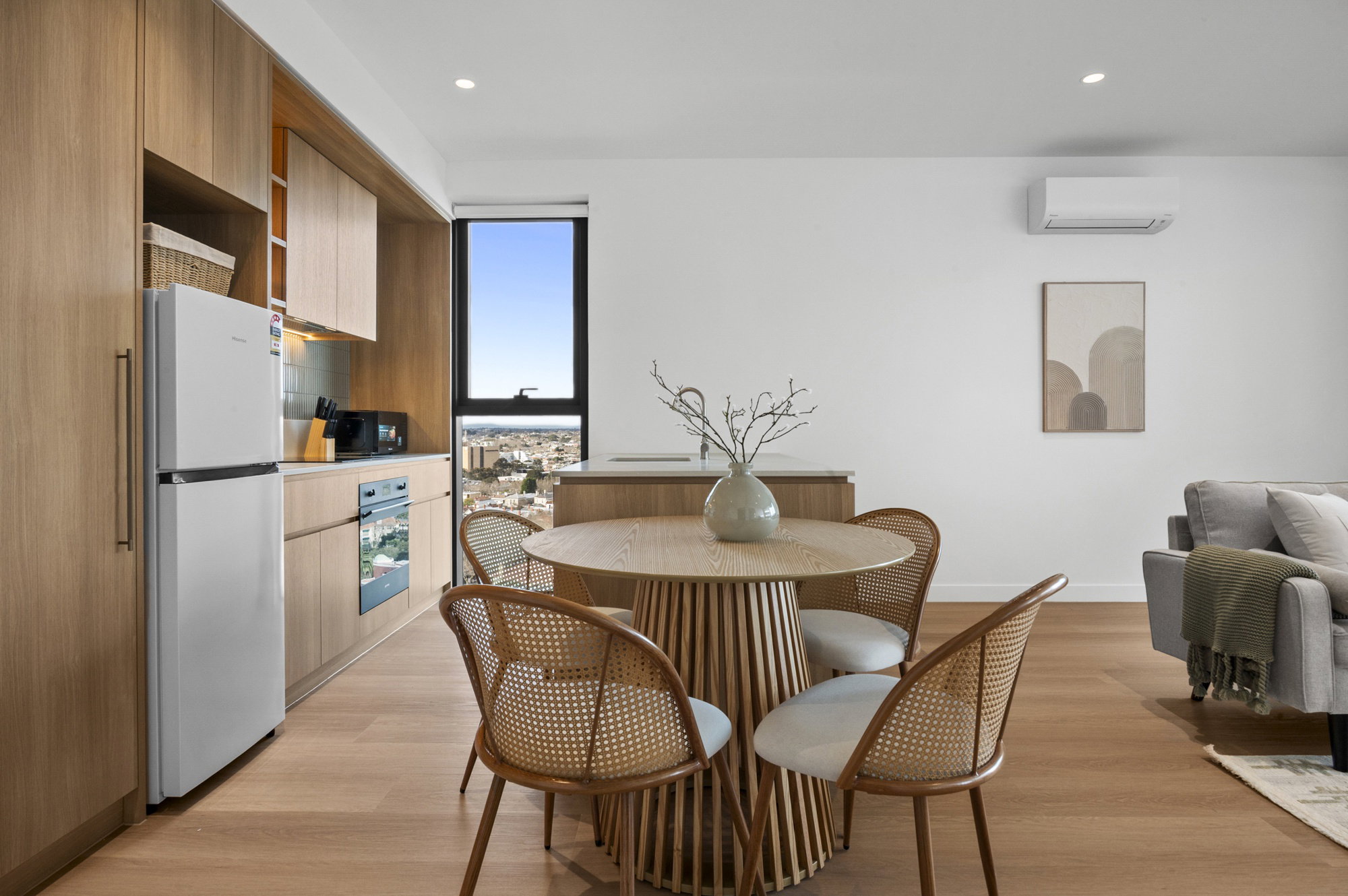 Furnished 2 Bedroom Apartment in St Kilda