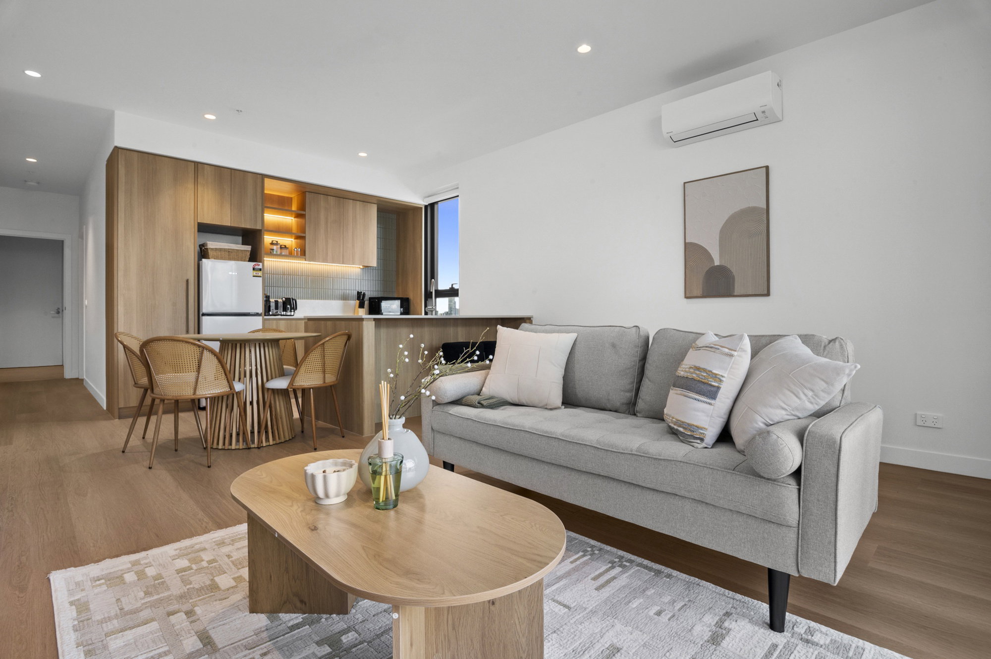 Furnished 2 Bedroom Apartment in St Kilda