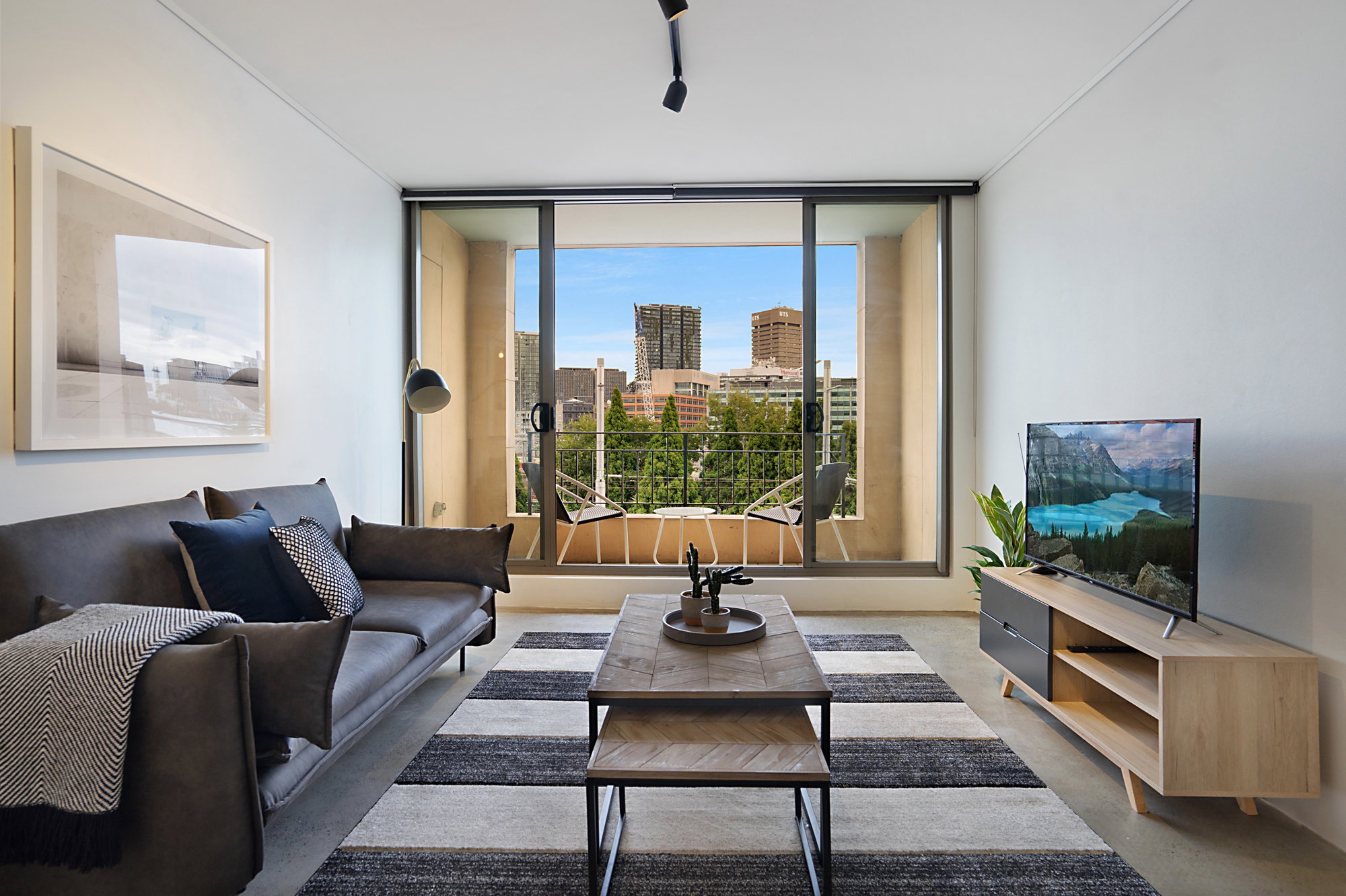 Furnished 1 Bedroom Apartment in Surry Hills