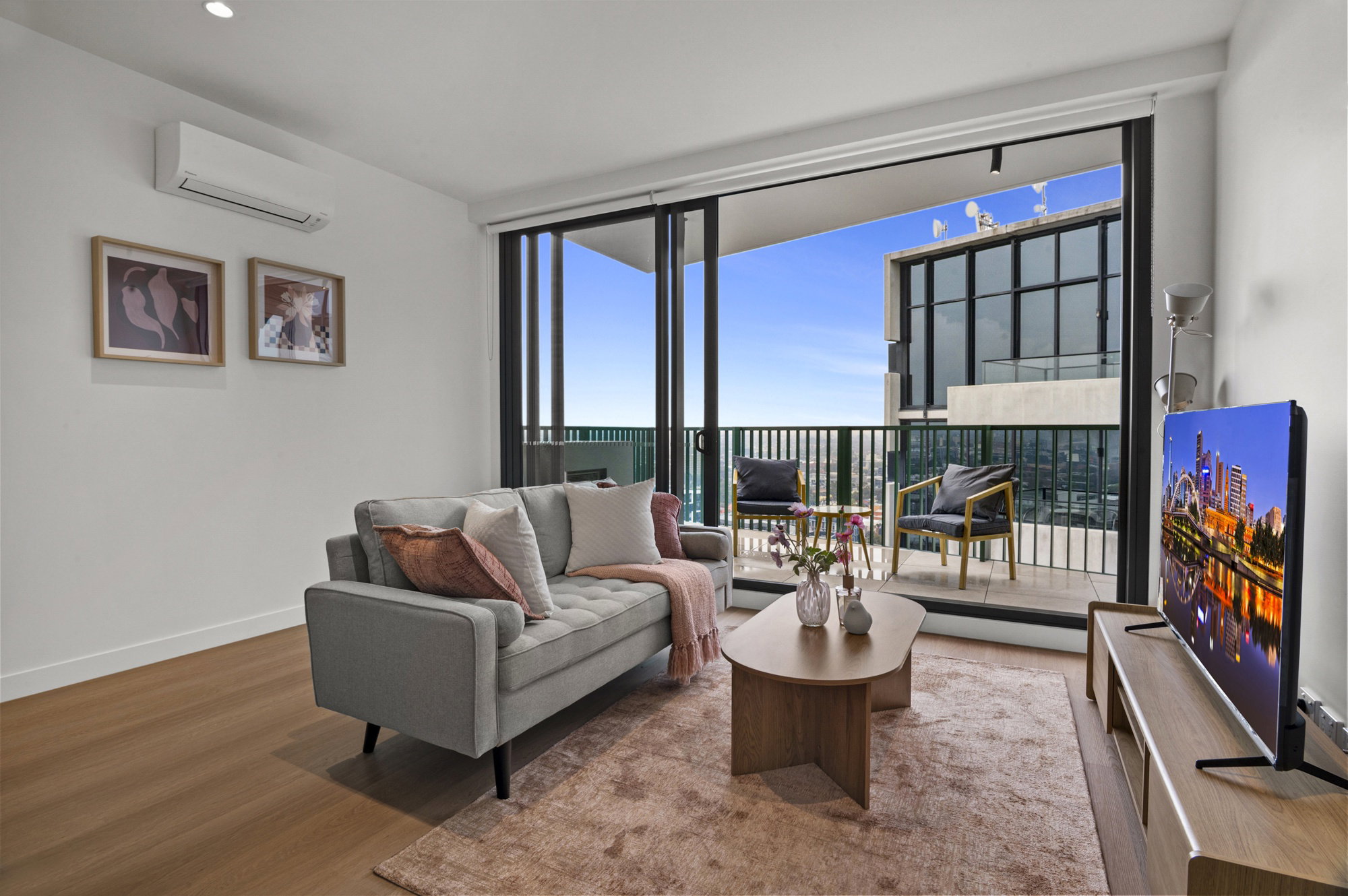 Furnished 2 Bedroom Rental in St Kilda