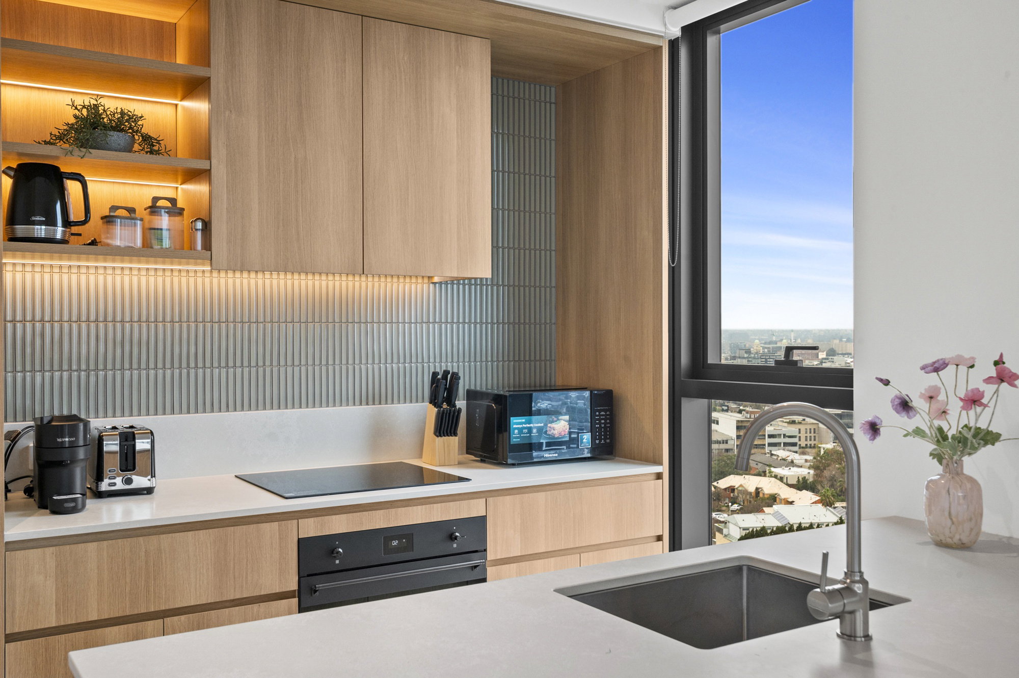 Furnished 2 Bedroom Apartment in St Kilda