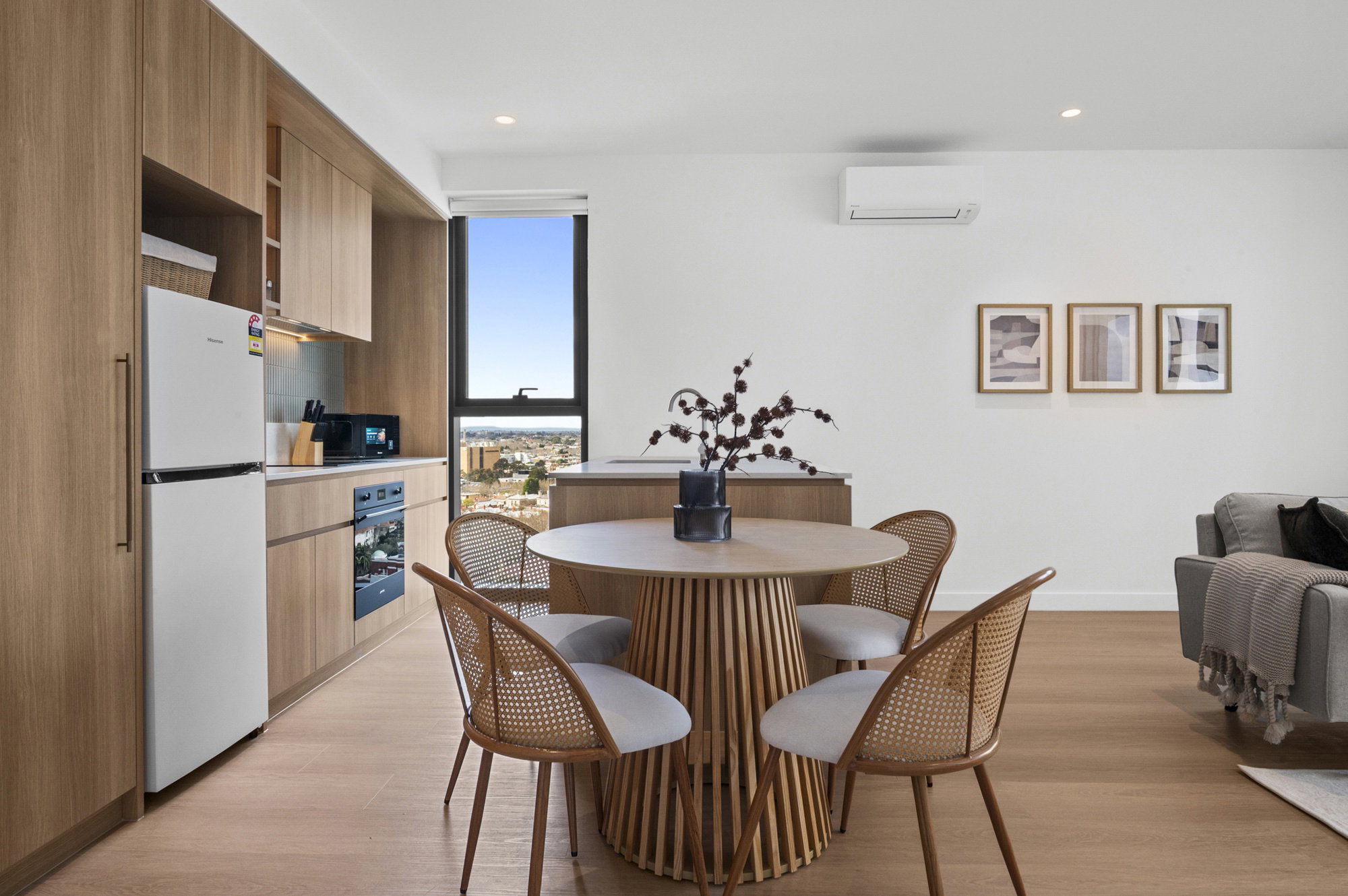Furnished 2 Bedroom Apartment in St Kilda