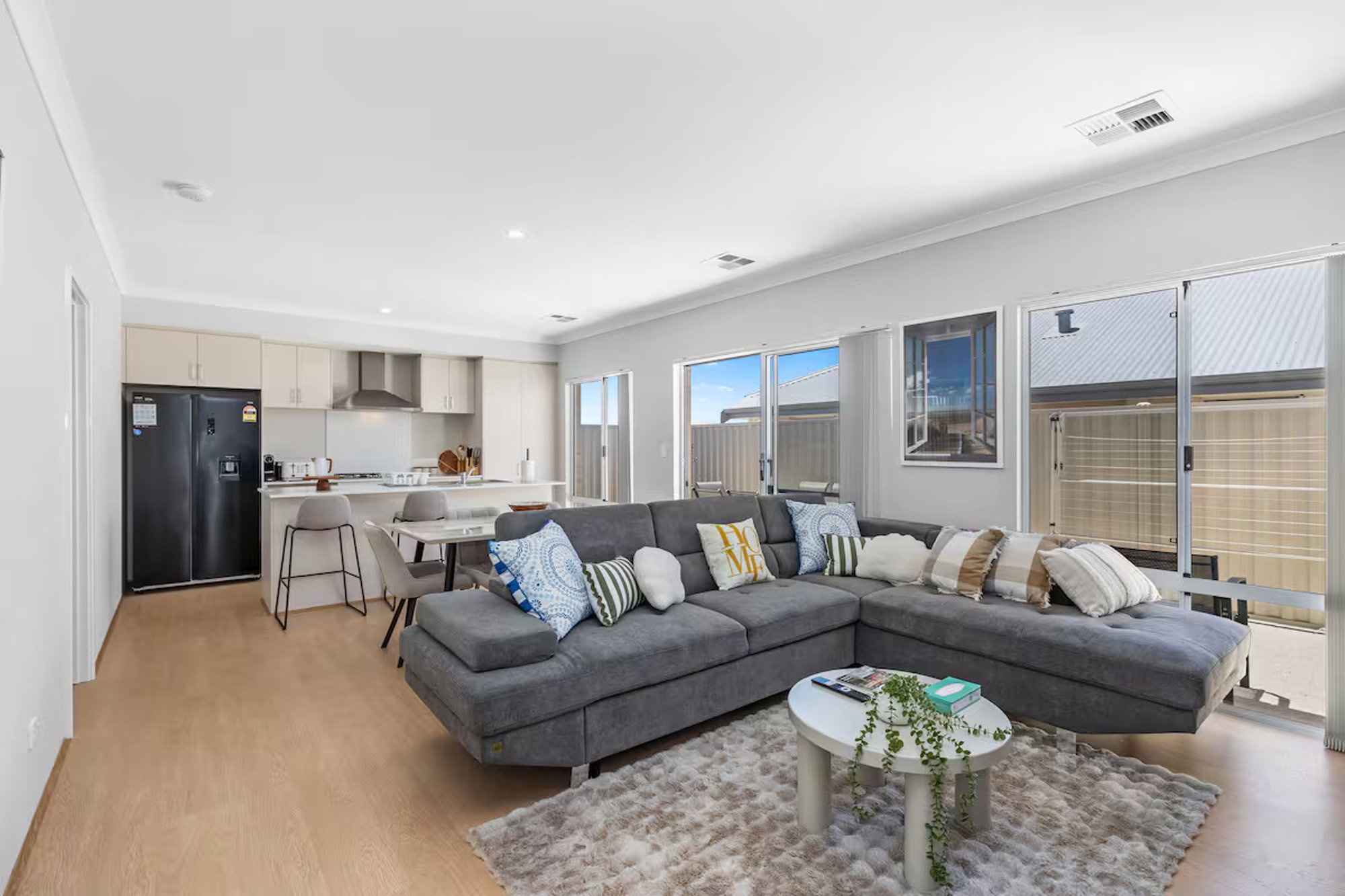 Furnished 4 Bedroom House in Alkimos