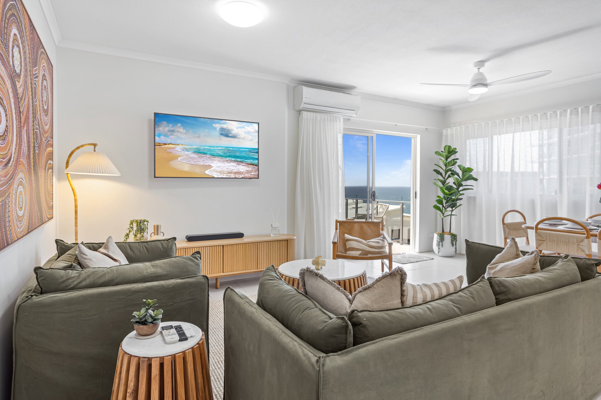 Furnished 3 Bedroom Apartment in Redcliffe