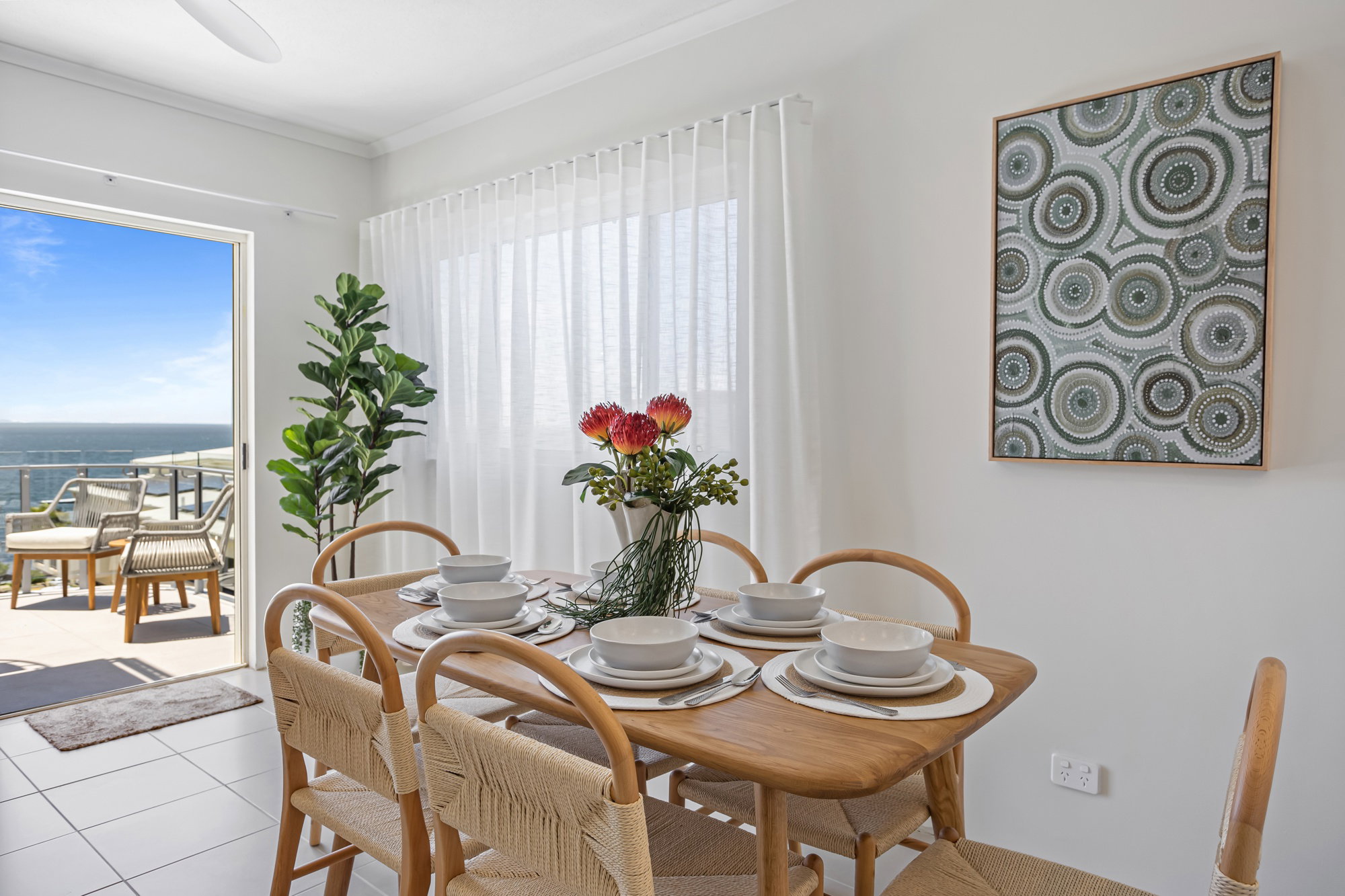 Furnished 3 Bedroom Apartment in Redcliffe
