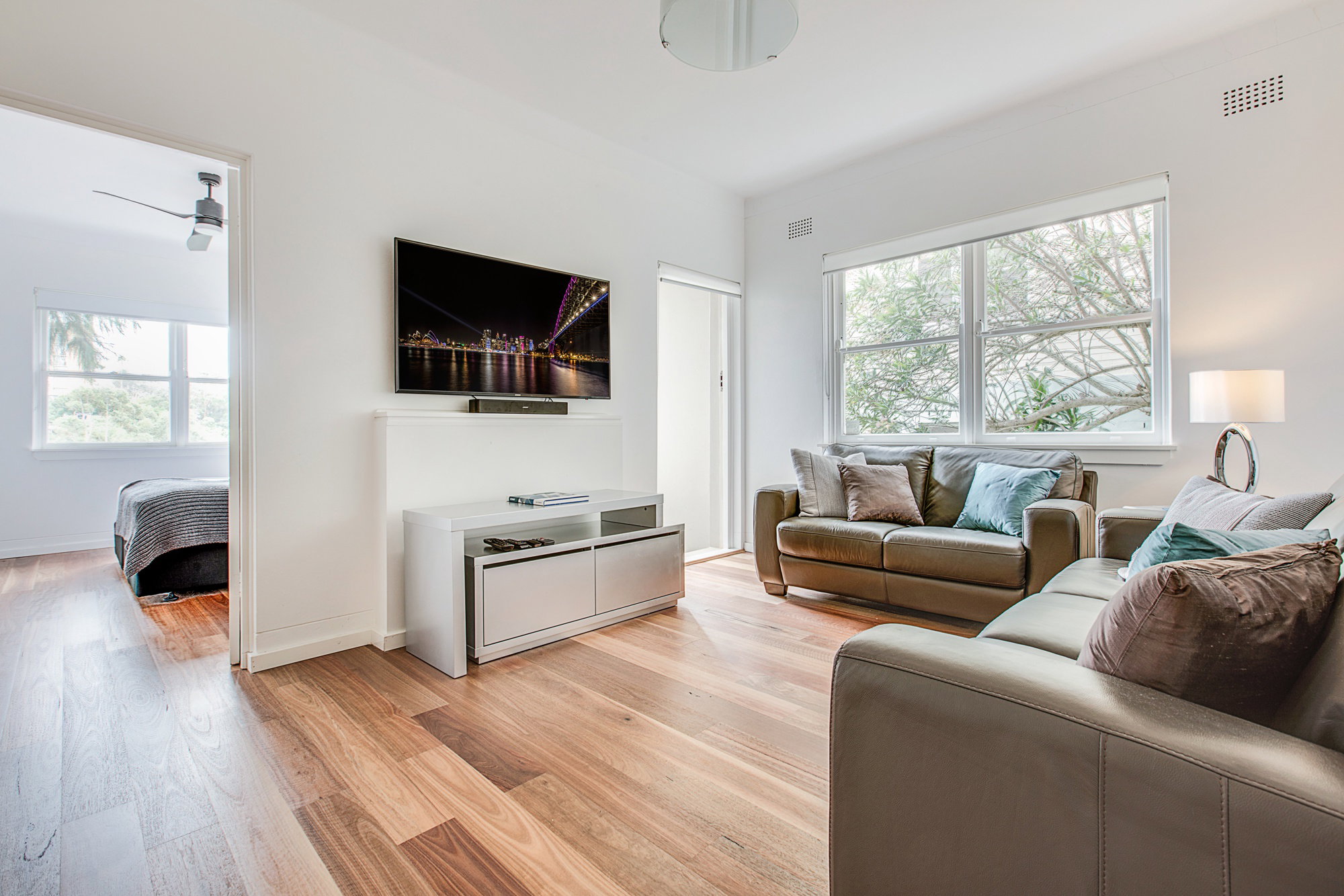 Furnished 2 Bedroom Apartment in Neutral Bay