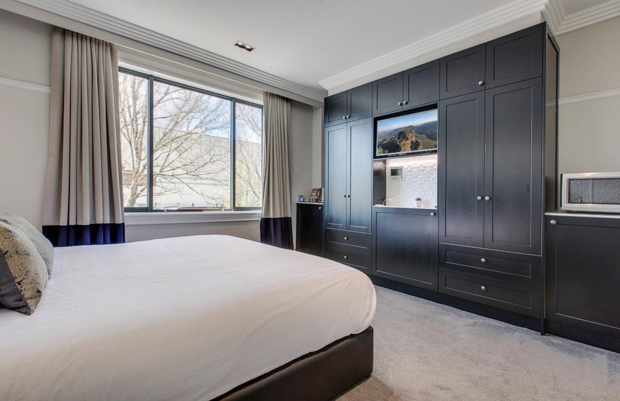 Furnished 2 Bedroom Apartment in Katoomba