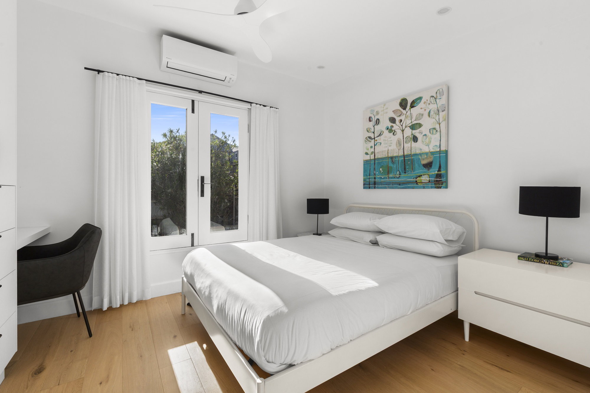 Furnished 2 Bedroom House in Surry Hills