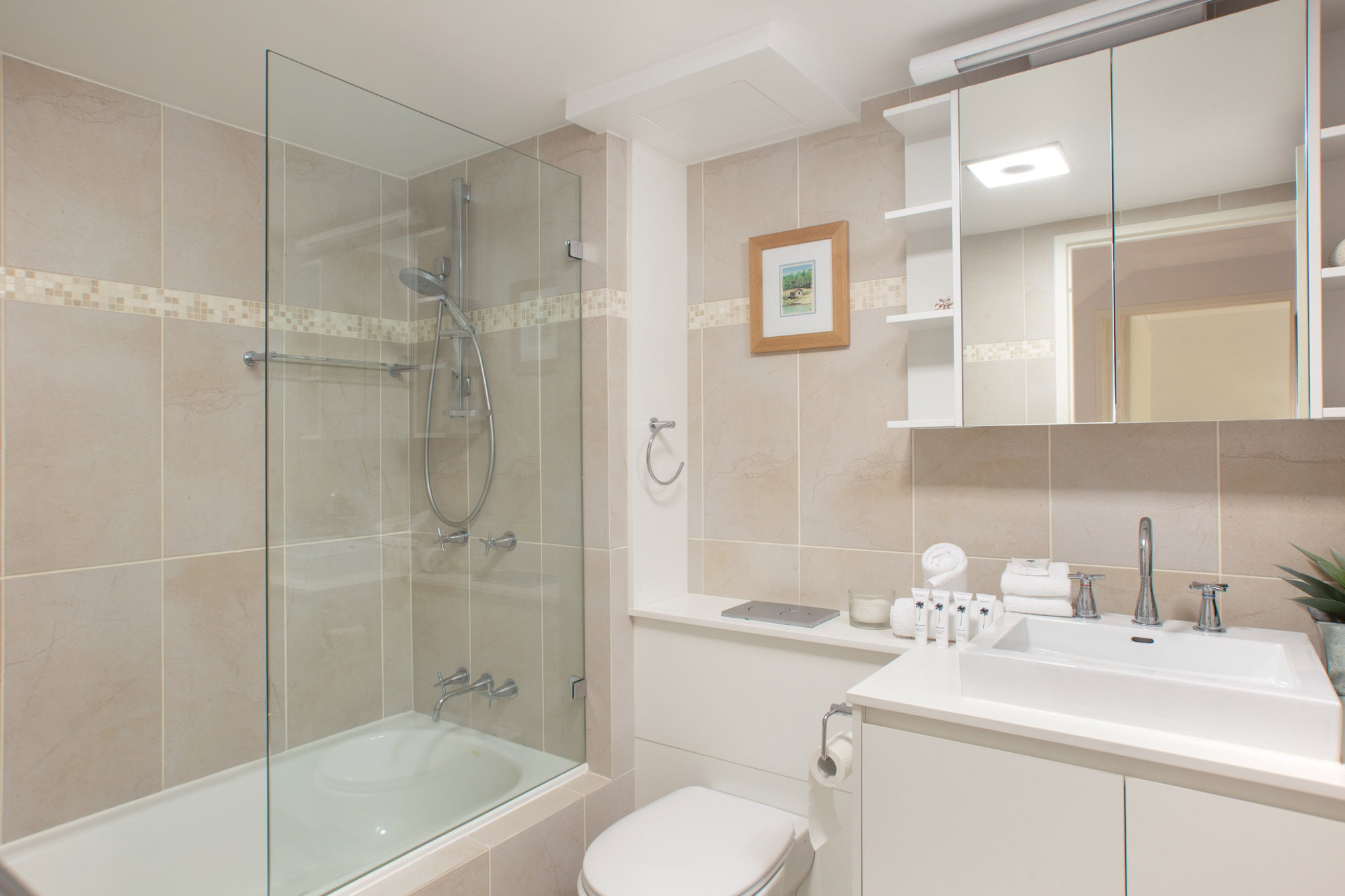 Furnished 2 Bedroom Apartment in Manly