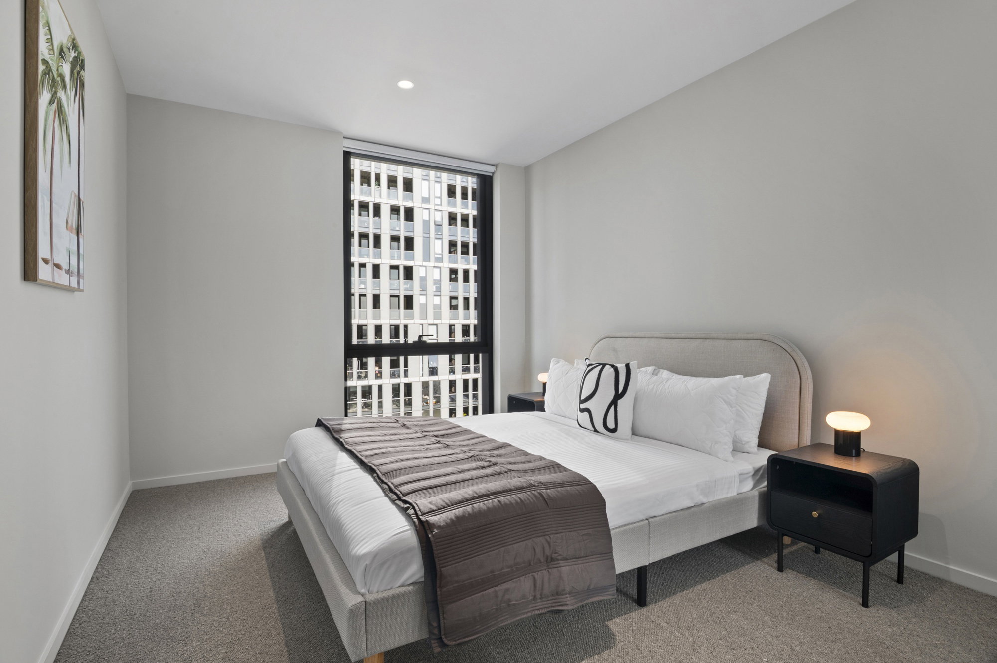 Furnished 3 Bedroom Apartment in South Melbourne