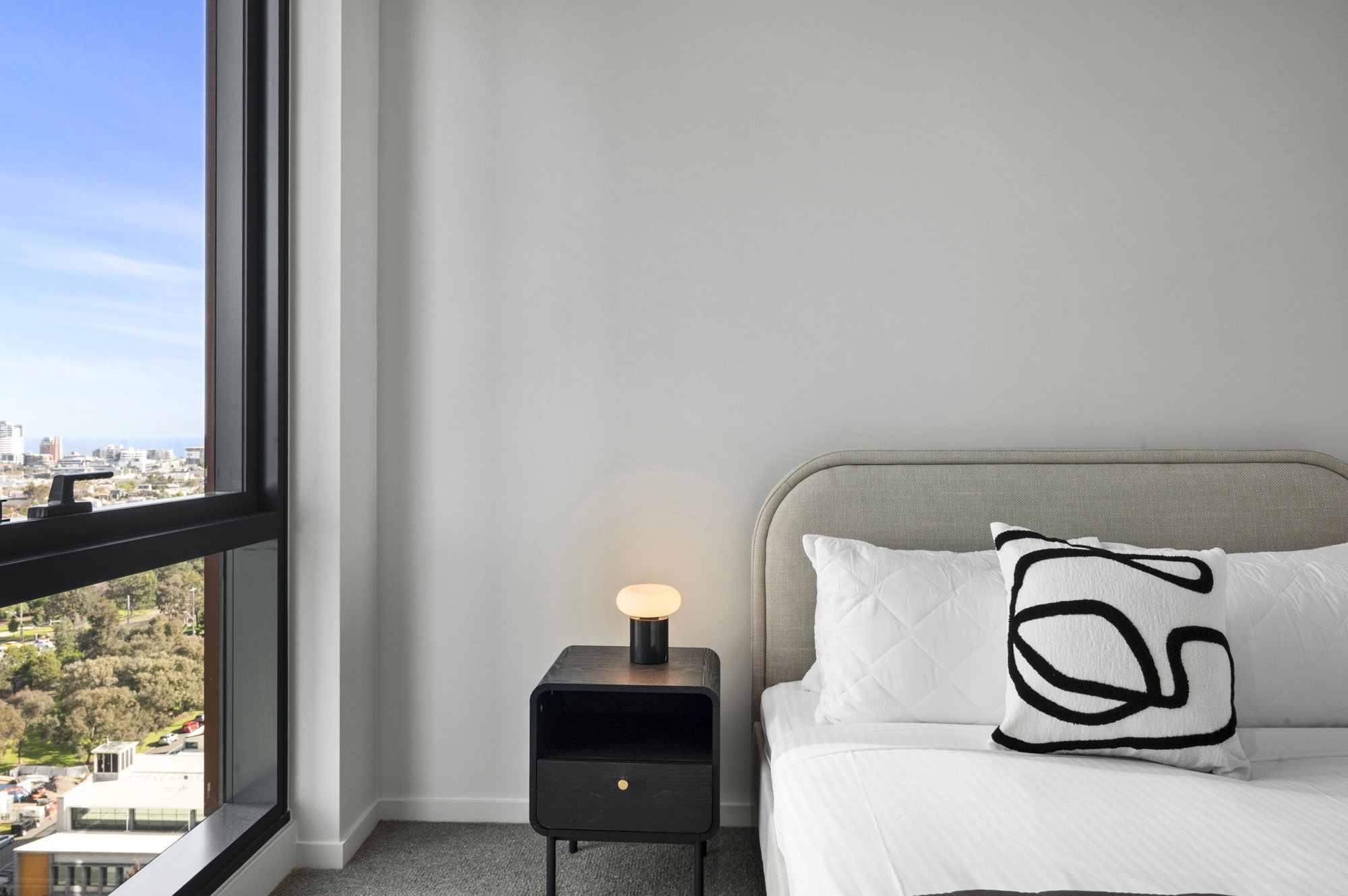 Furnished 3 Bedroom Apartment in South Melbourne
