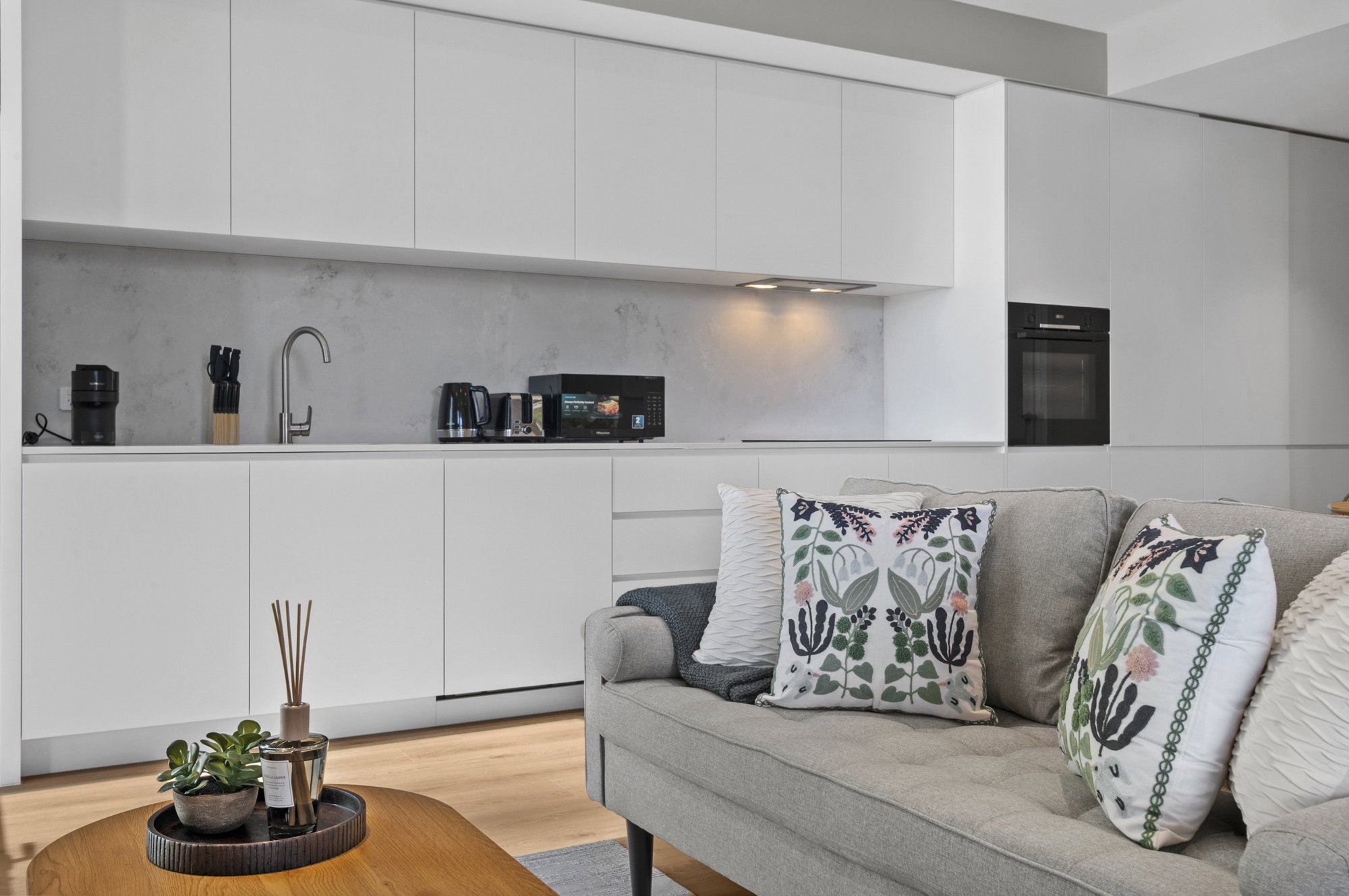 Furnished 2 Bedroom Apartment in South Melbourne