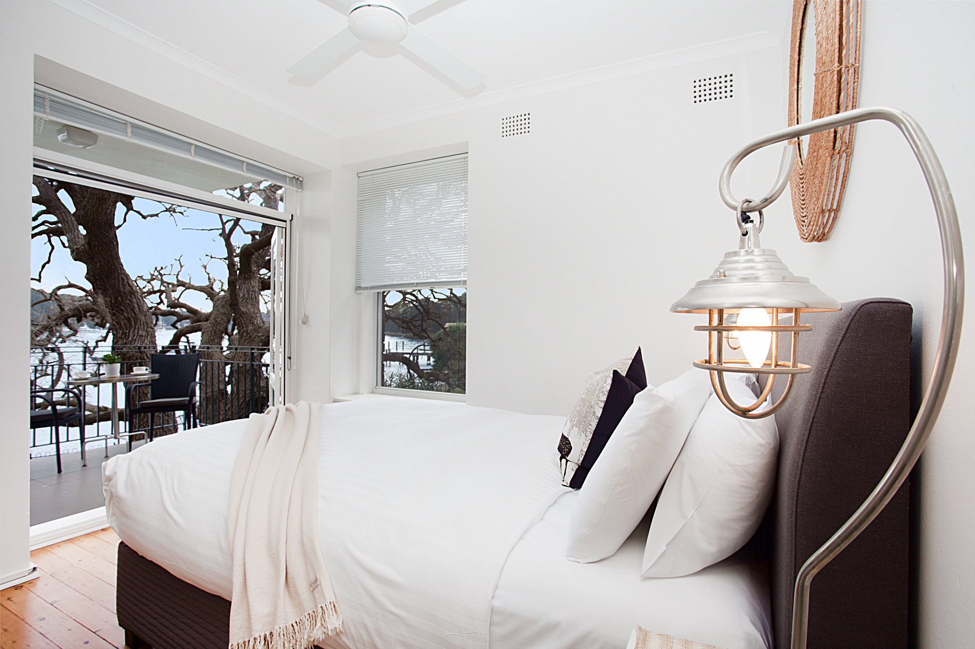 Furnished 1 Bedroom Apartment in McMahons Point