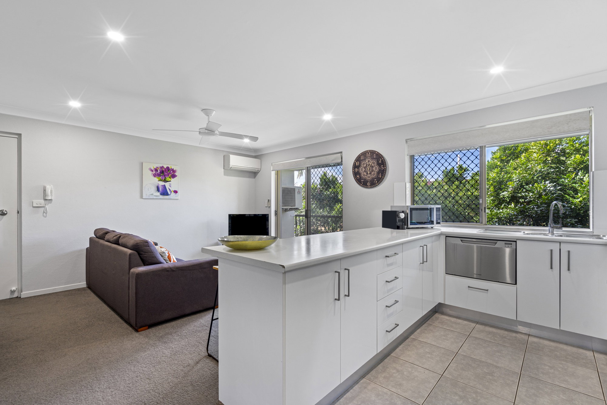 Furnished 3 Bedroom Apartment in Nundah