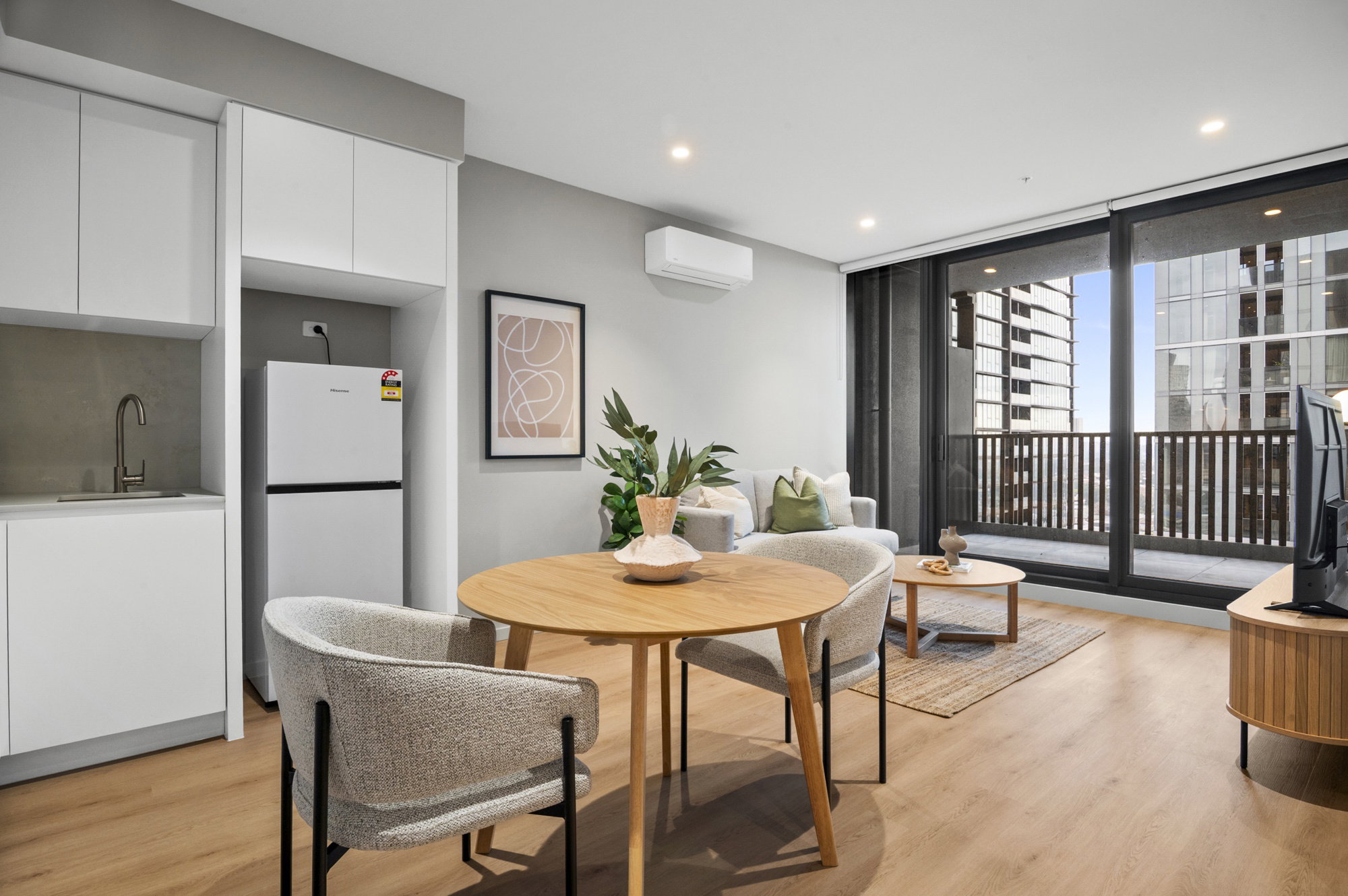 Furnished 1 Bedroom Apartment in South Melbourne