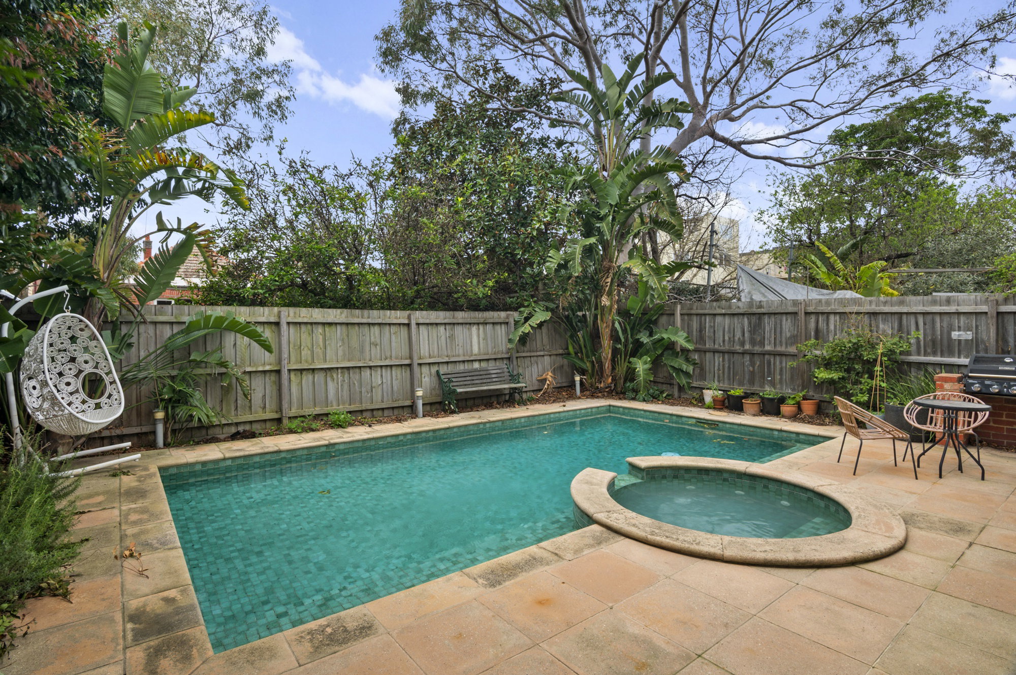 Furnished 1 Bedroom Apartment in St Kilda West