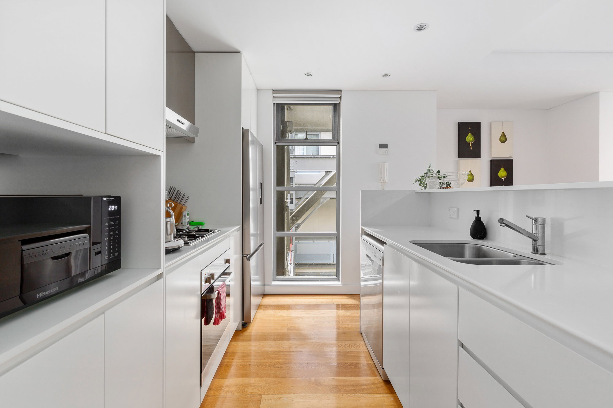 Furnished 2 Bedroom Apartment in Rosebery