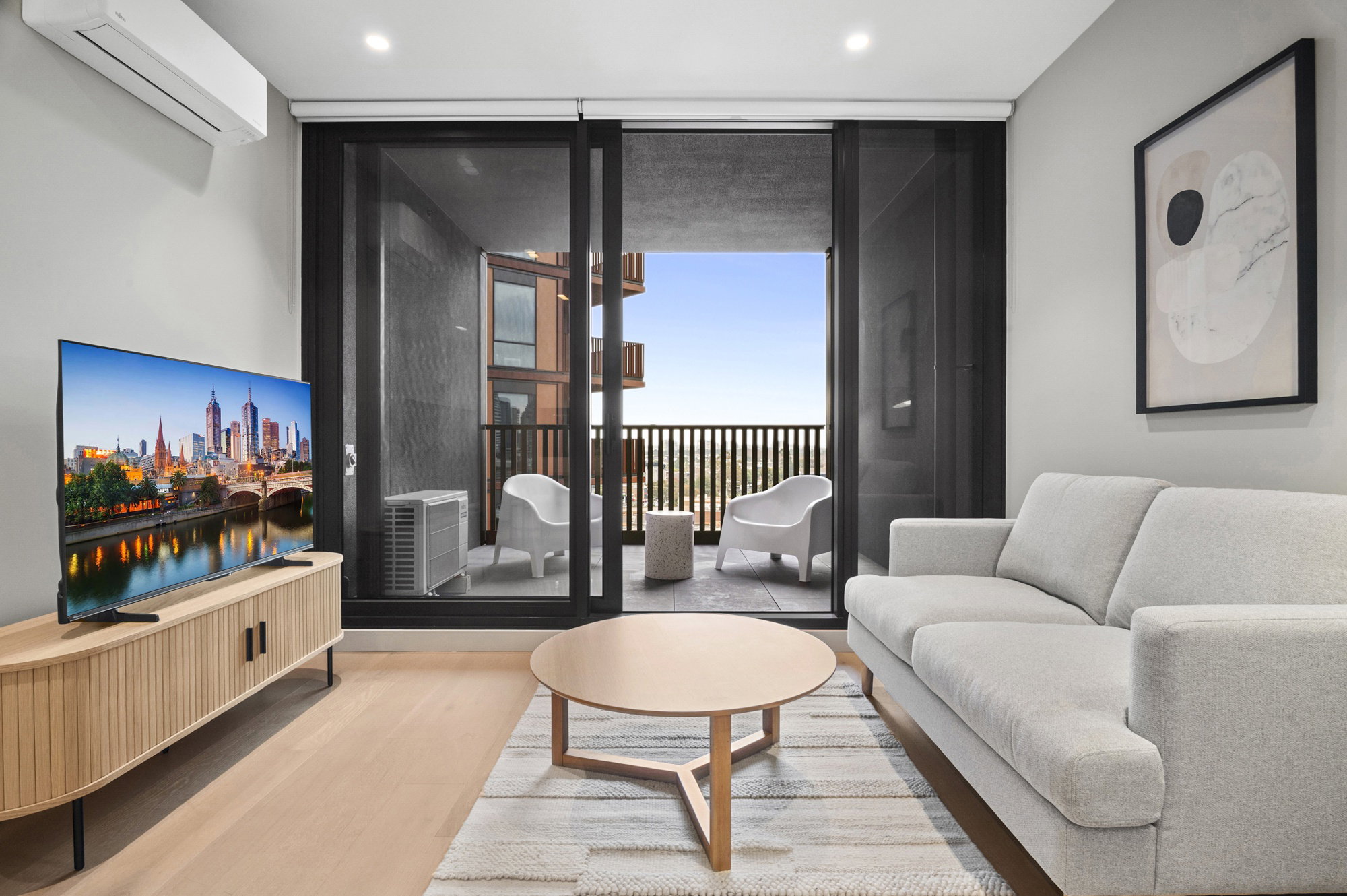 Furnished 1 Bedroom Apartment in South Melbourne