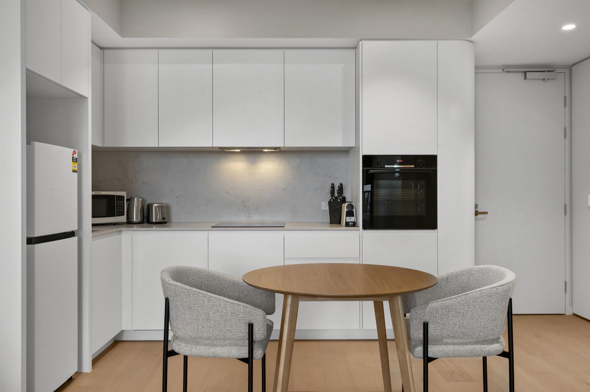 Furnished 1 Bedroom Apartment in South Melbourne