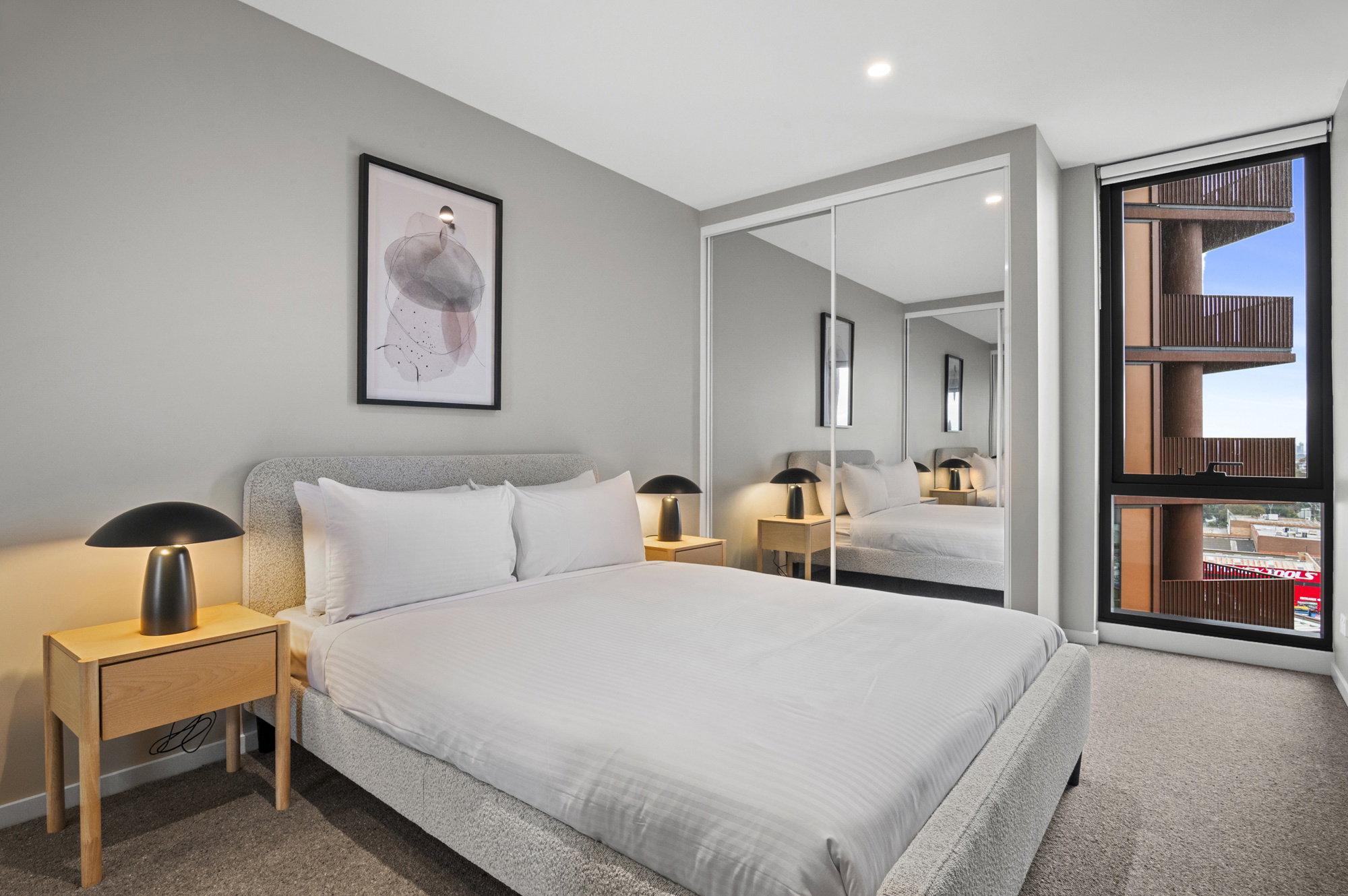 Furnished 1 Bedroom Apartment in South Melbourne