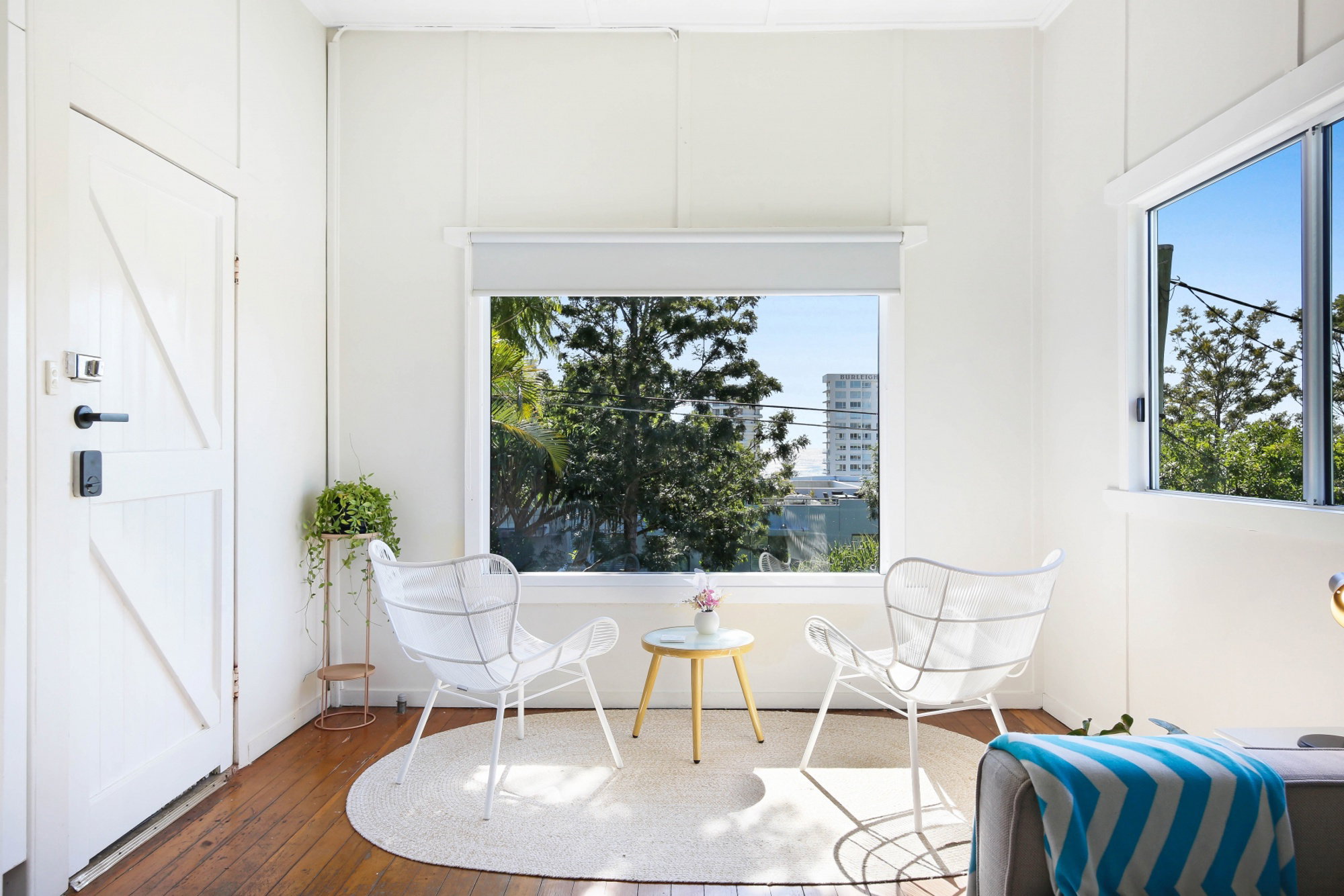 Furnished 2 Bedroom House in Burleigh Heads