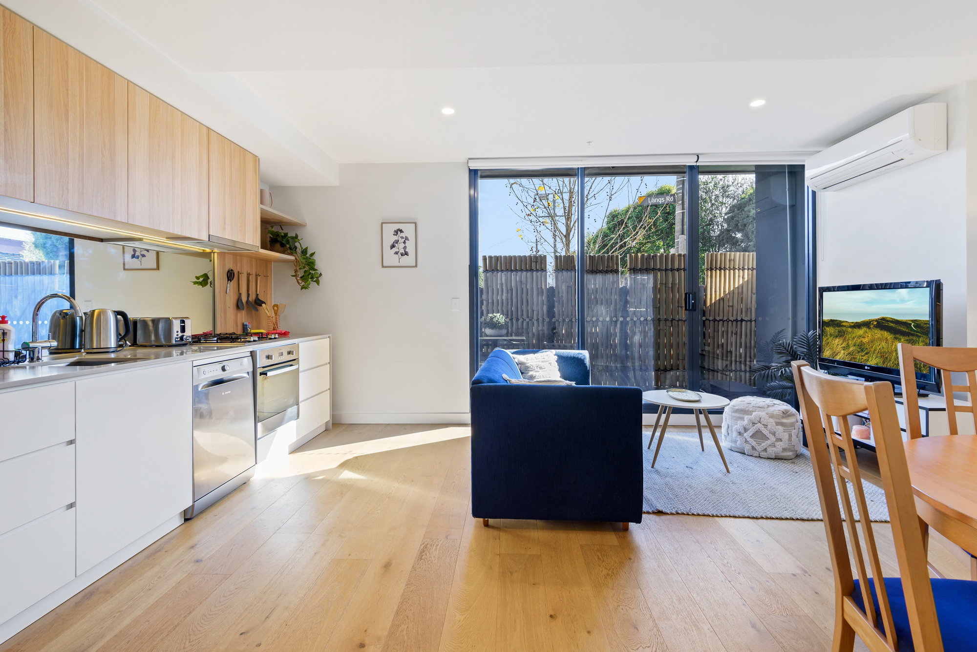 Furnished 1 Bedroom Apartment in Ascot Vale