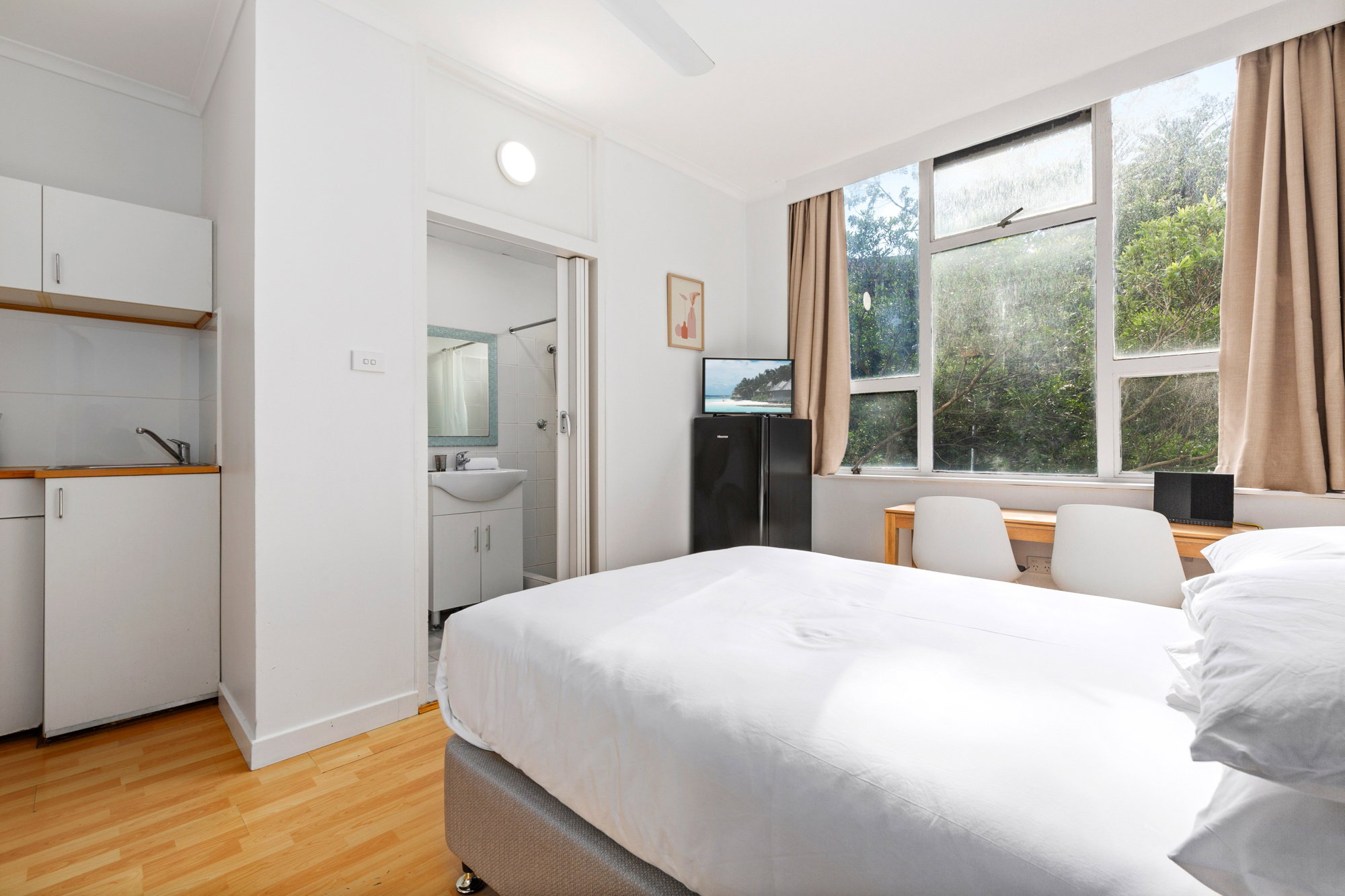 Furnished 1 Bedroom Rental in Darling Point
