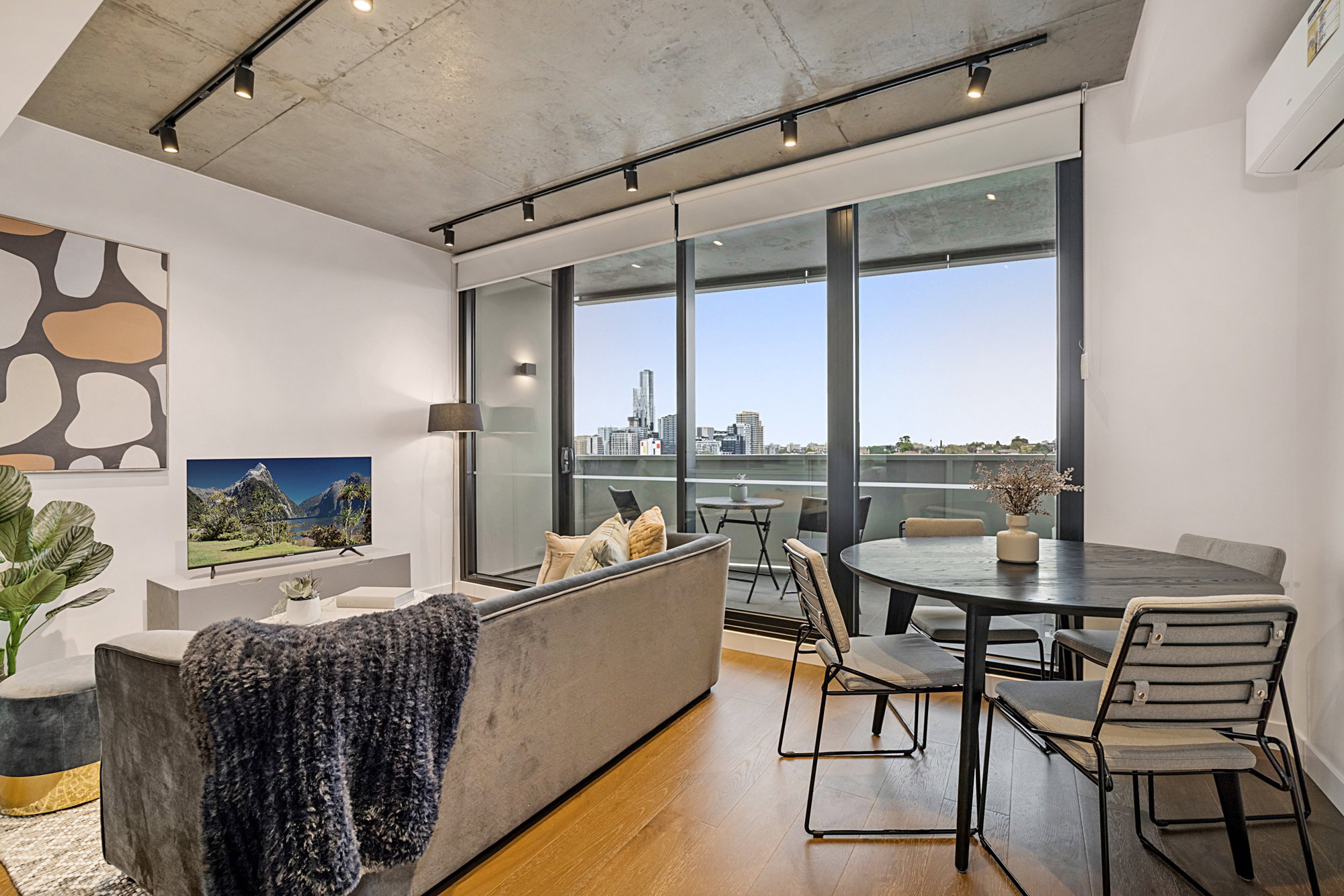 Furnished 1 Bedroom Apartment in Cremorne