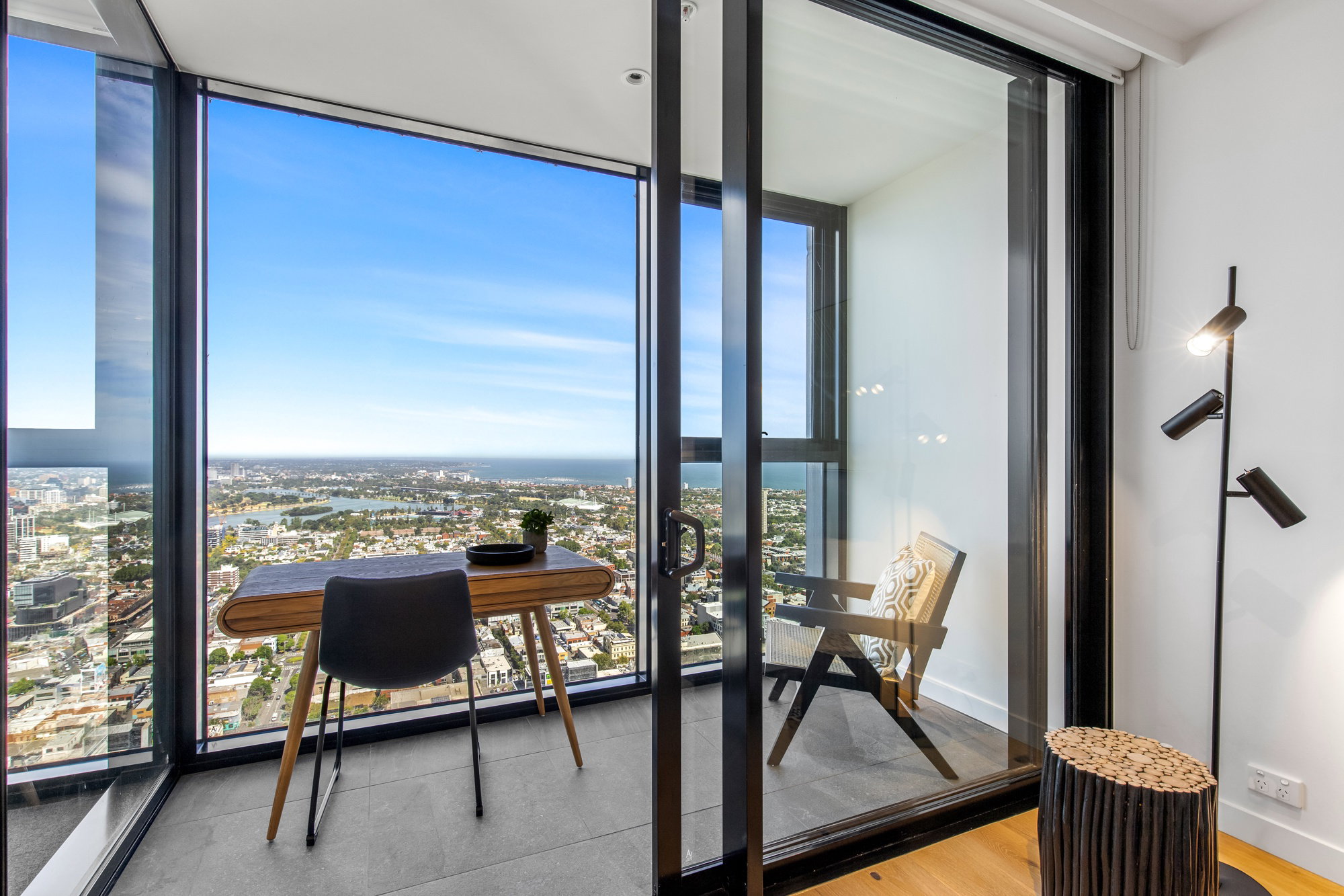 Furnished 1 Bedroom Apartment in Southbank
