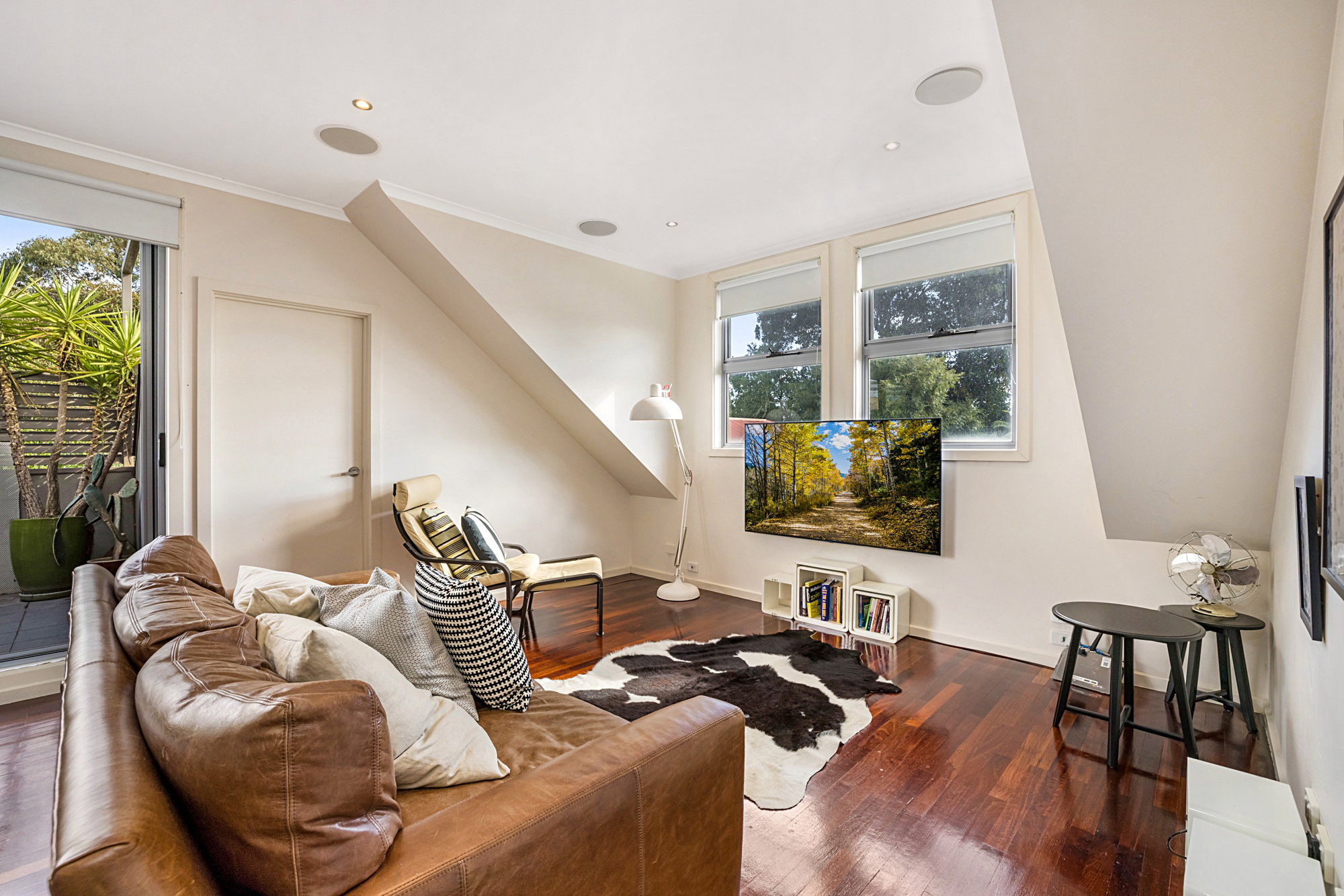 Furnished 2 Bedroom Apartment in Northcote