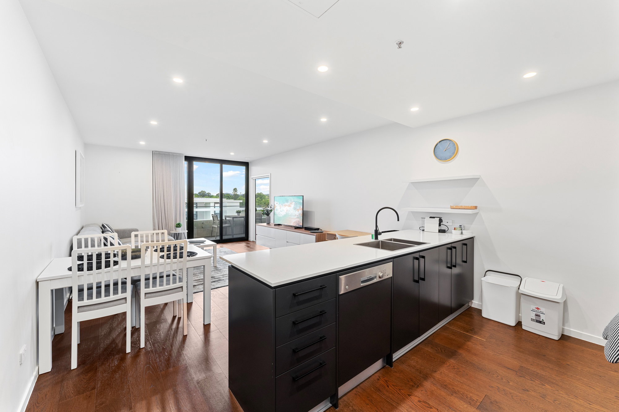 Furnished 1 Bedroom Apartment in Kingston