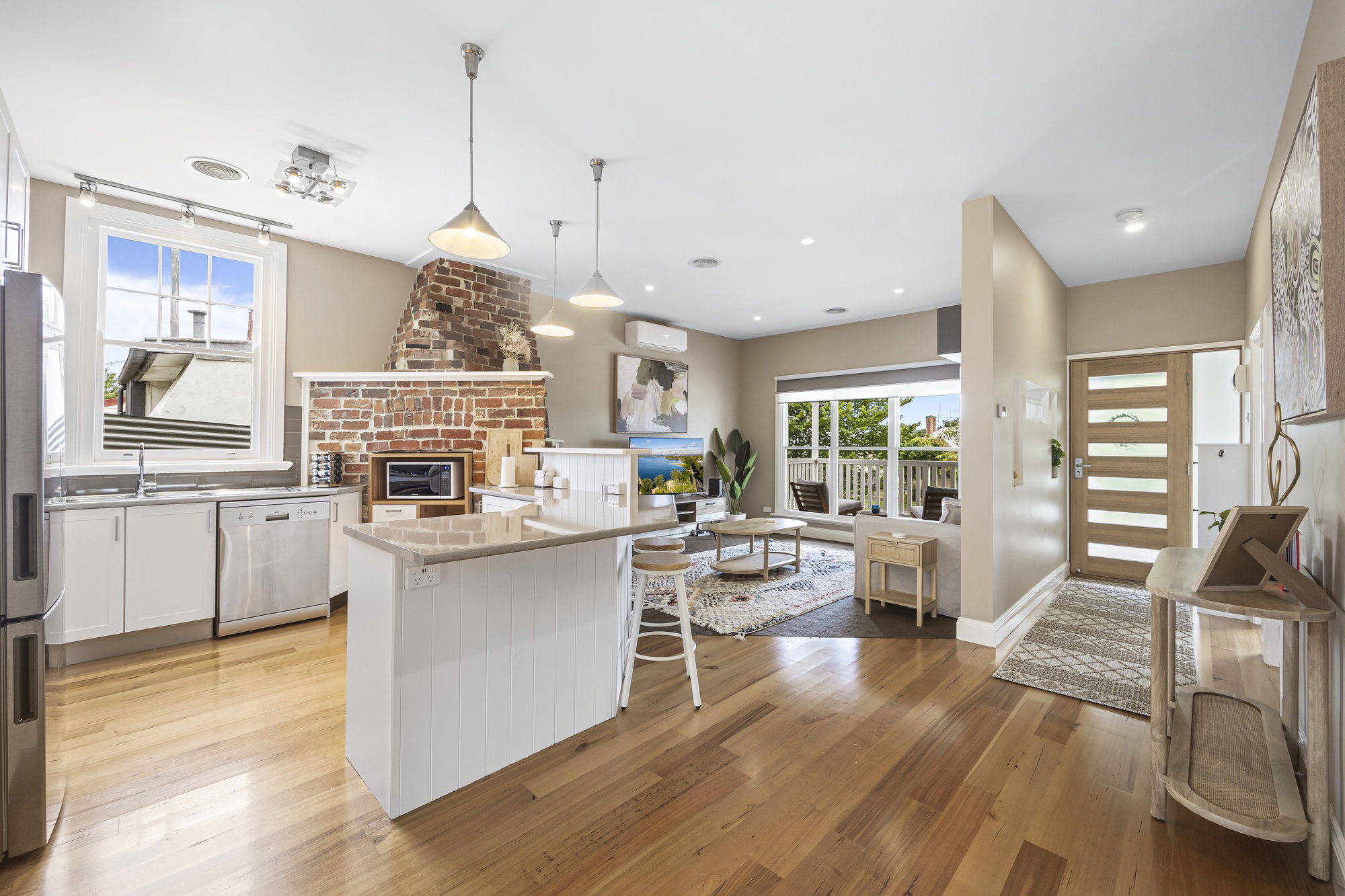 Furnished 3 Bedroom House in Golden Point