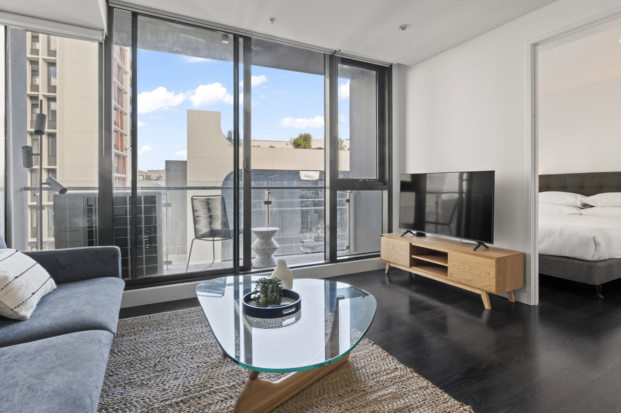 Furnished 1 Bedroom Apartment in South Melbourne