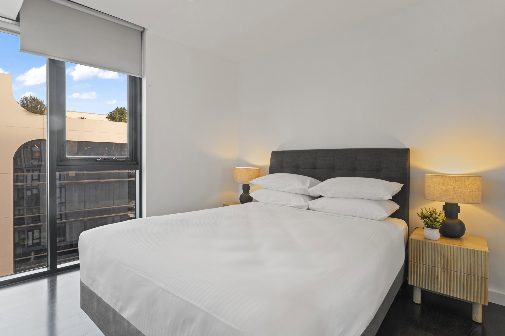 Furnished 1 Bedroom Apartment in South Melbourne